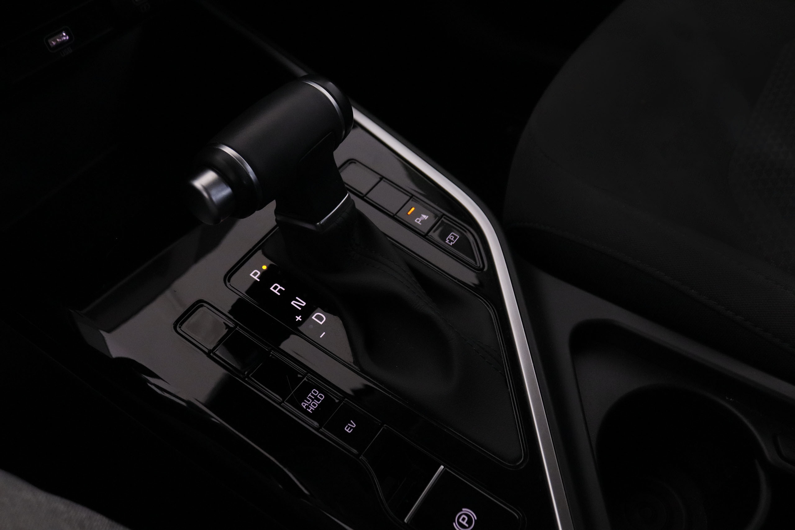 Kia Niro 1.6 GDI PHEV Concept - foto 18