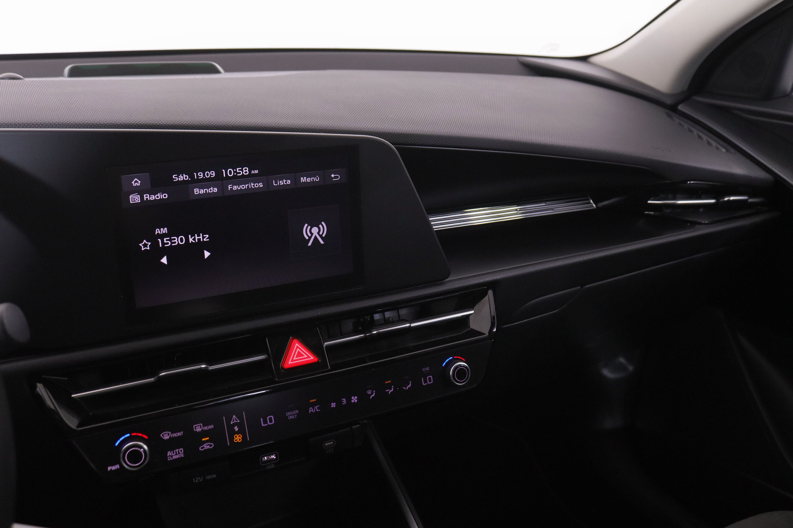Kia Niro 1.6 GDI PHEV Concept - foto 16
