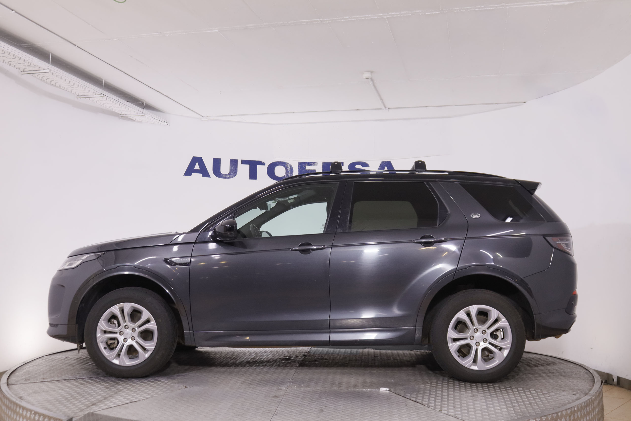 Land Rover Discovery Sport 2.0D MHEV TD4 AWD R-Dynamic 7 plazas Adicionales 4.447 Euros - foto 4