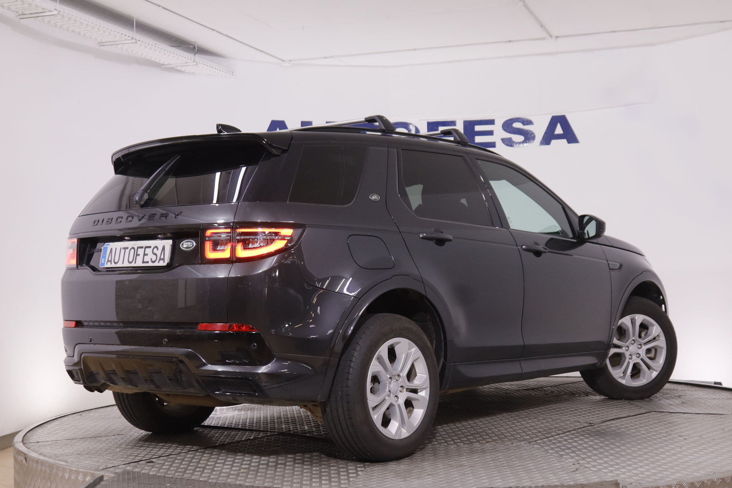 Land Rover Discovery Sport 2.0D MHEV TD4 AWD R-Dynamic 7 plazas Adicionales 4.447 Euros - foto 5