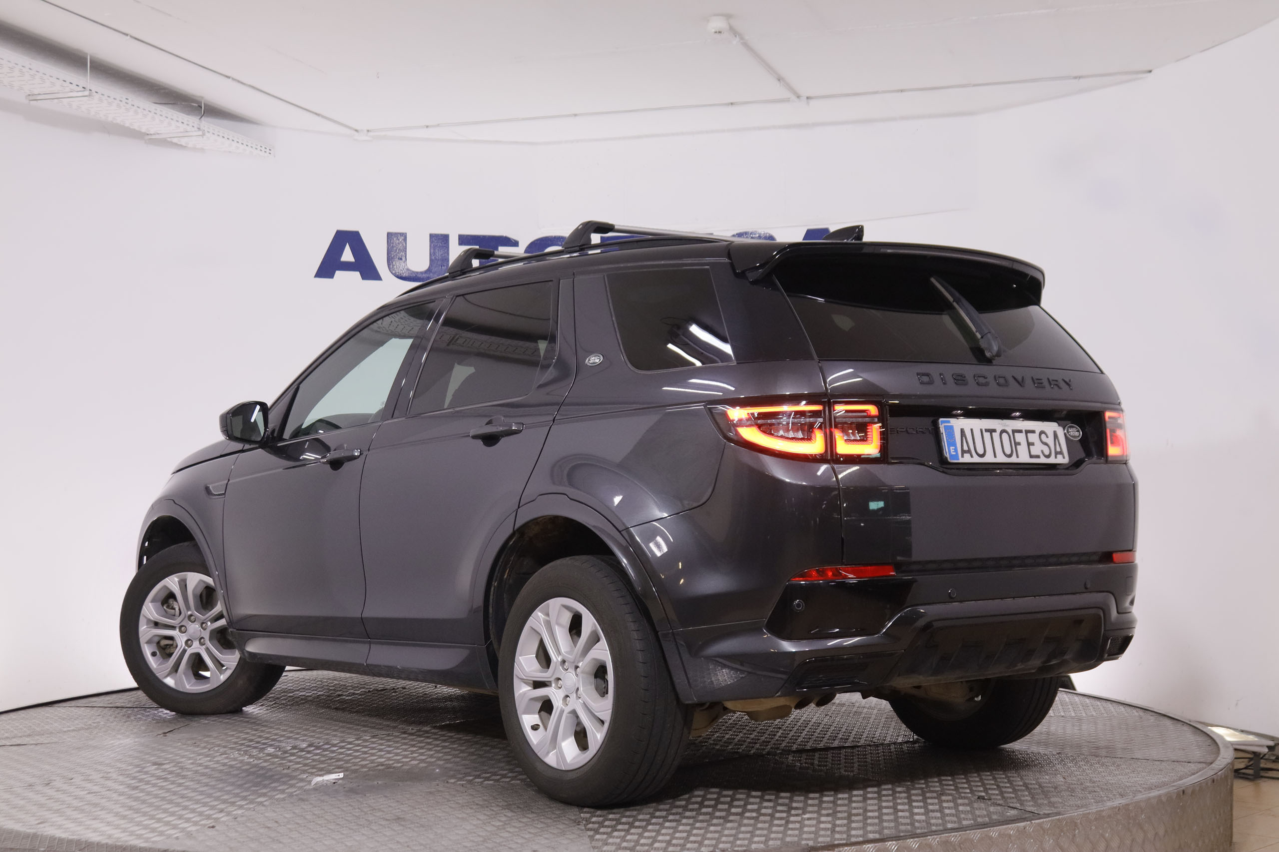Land Rover Discovery Sport 2.0D MHEV TD4 AWD R-Dynamic 7 plazas Adicionales 4.447 Euros - foto 7