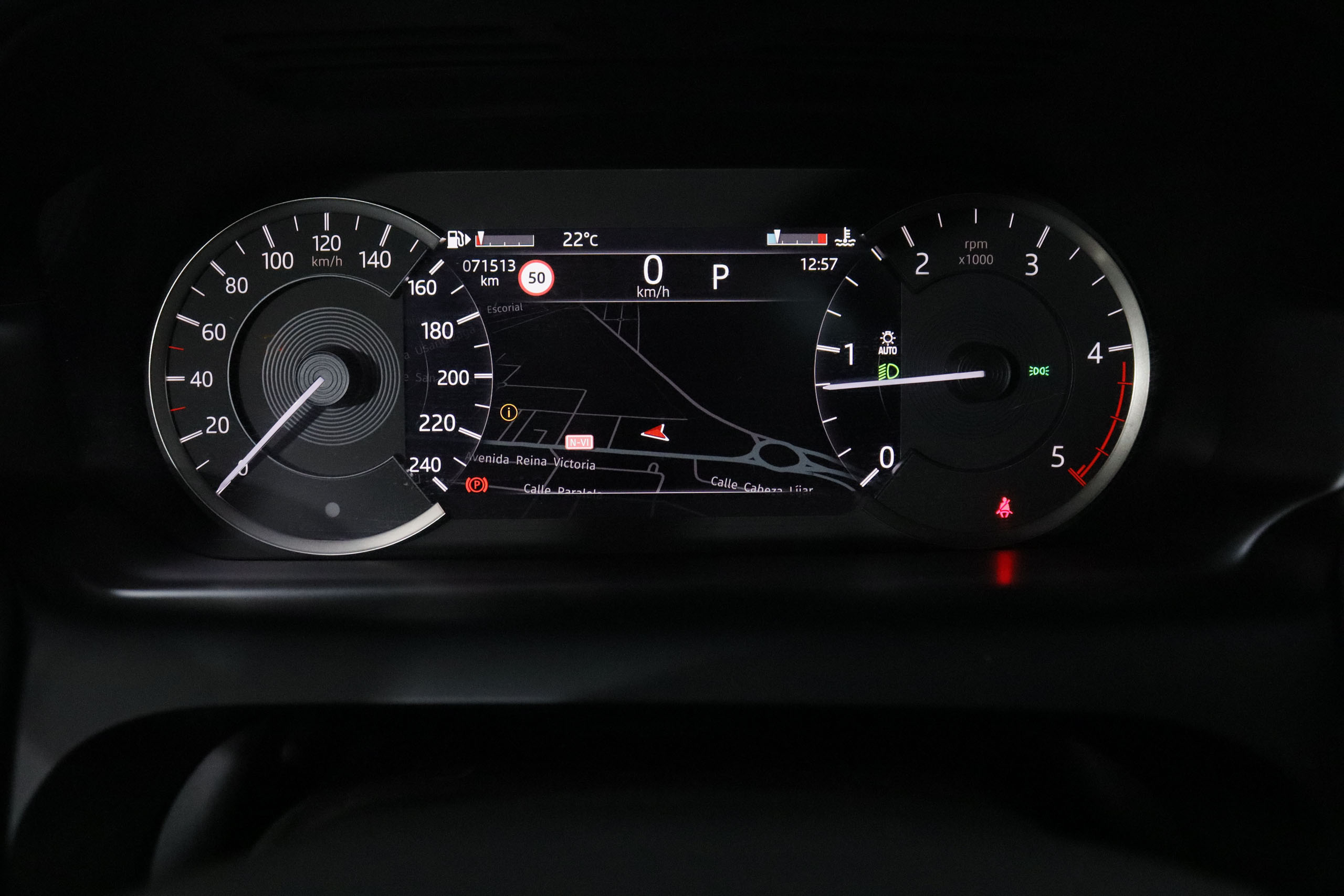 Land Rover Discovery Sport 2.0D MHEV TD4 AWD R-Dynamic 7 plazas Adicionales 4.447 Euros - foto 19