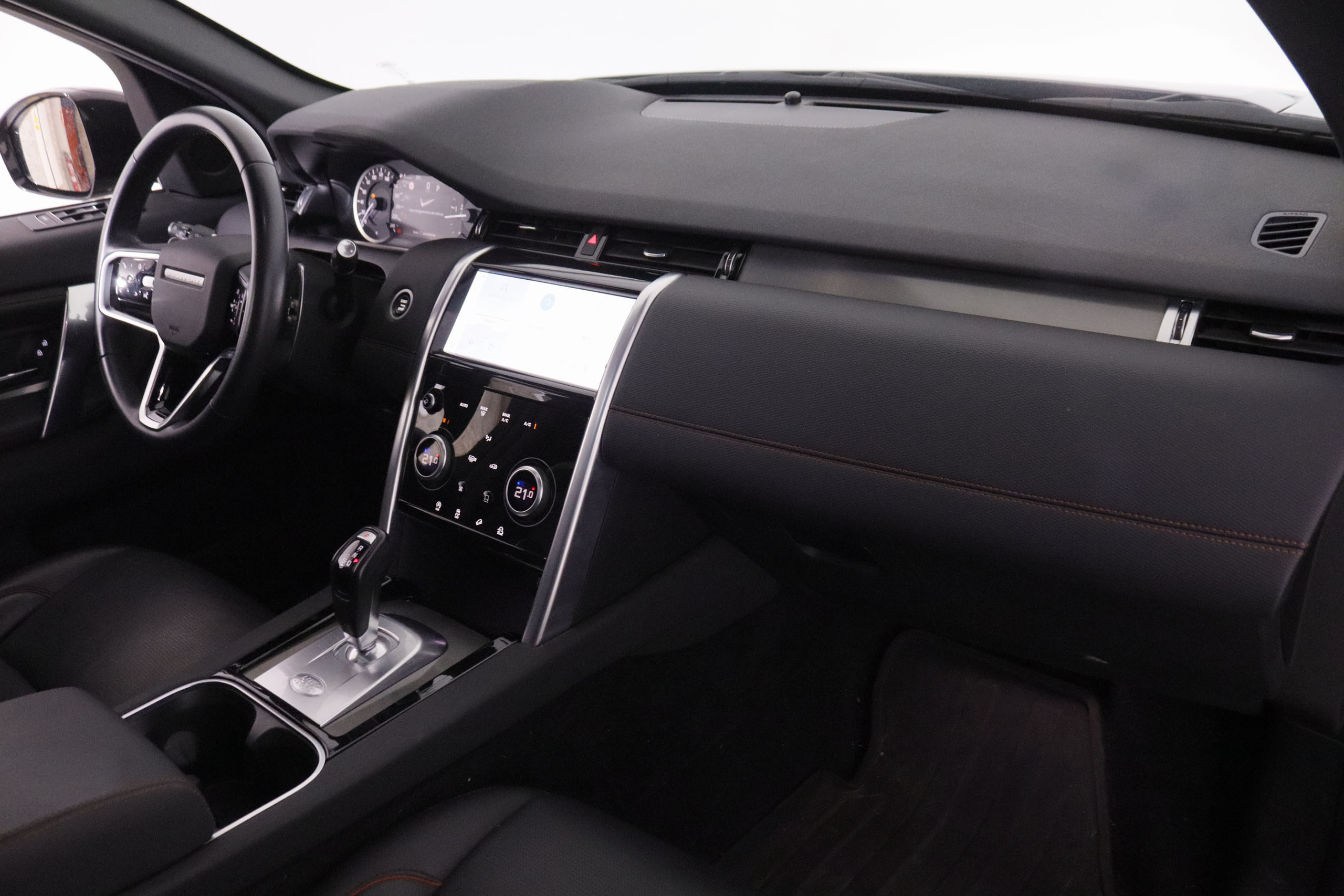 Land Rover Discovery Sport 2.0D MHEV TD4 AWD R-Dynamic 7 plazas Adicionales 4.447 Euros - foto 13
