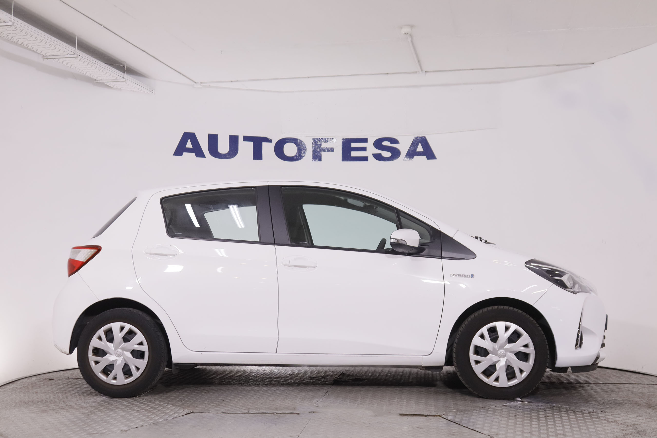 Toyota Yaris 1.5 100H Hybrid - foto 8