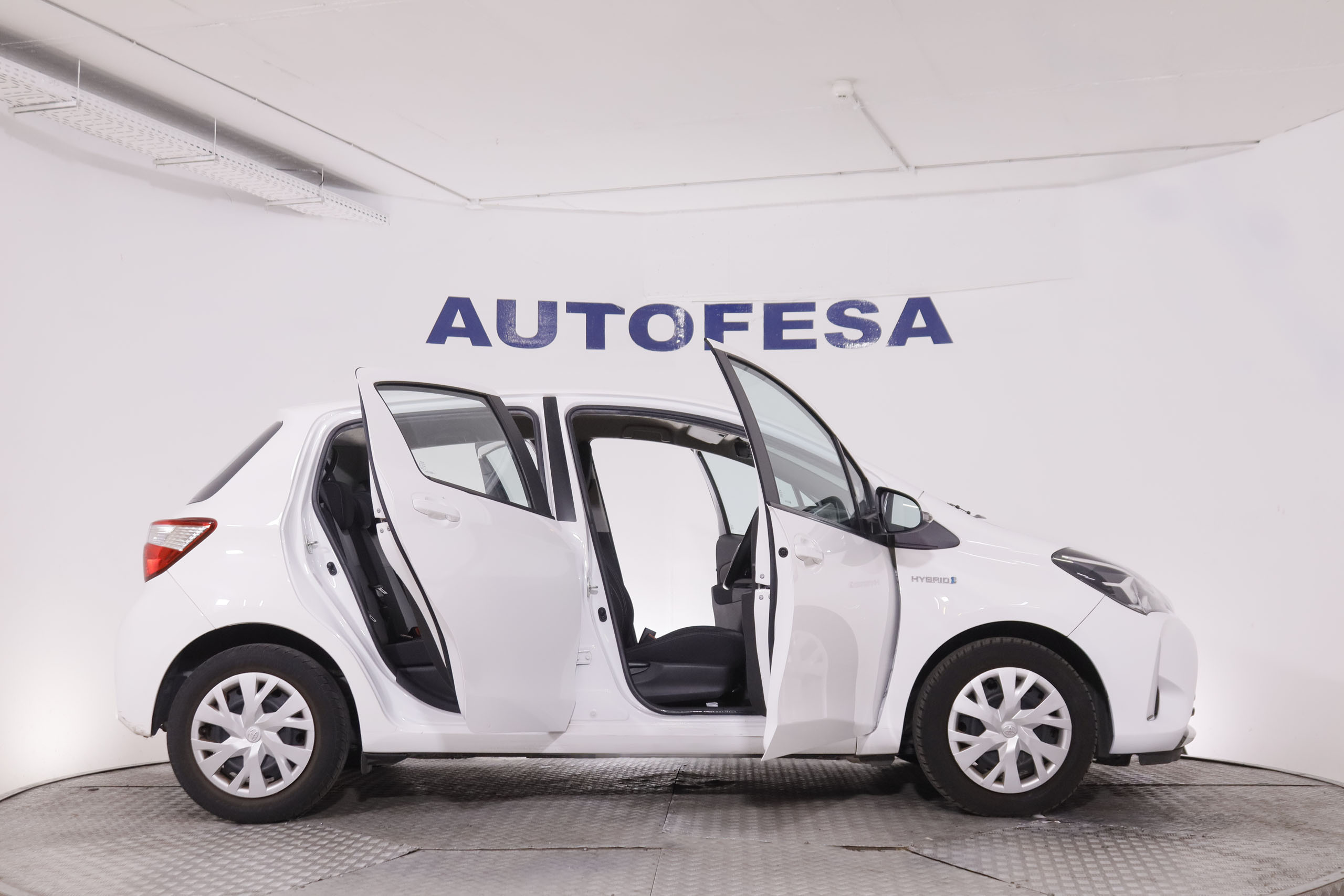 Toyota Yaris 1.5 100H Hybrid - foto 9