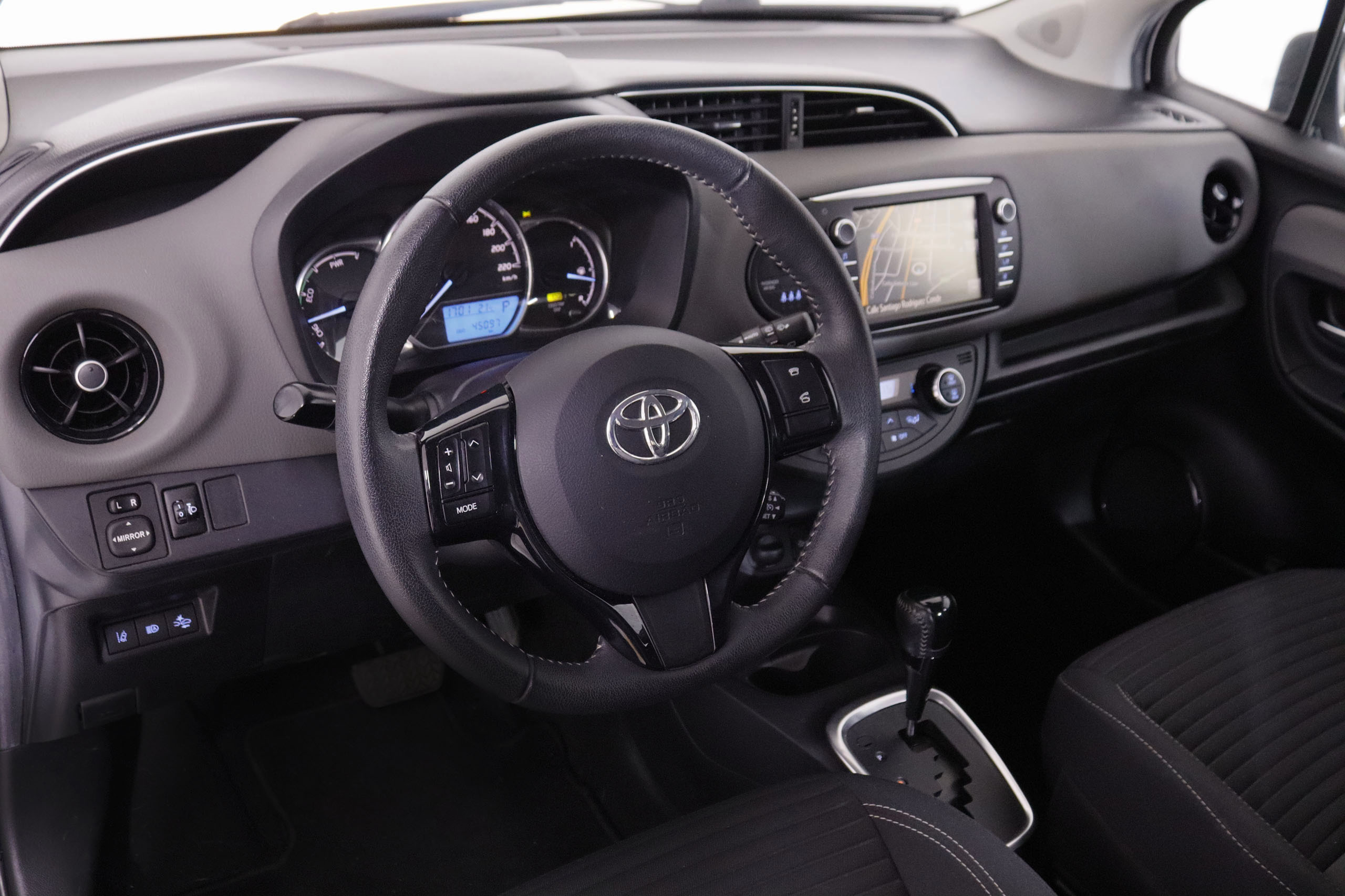 Toyota Yaris 1.5 100H Hybrid - foto 11