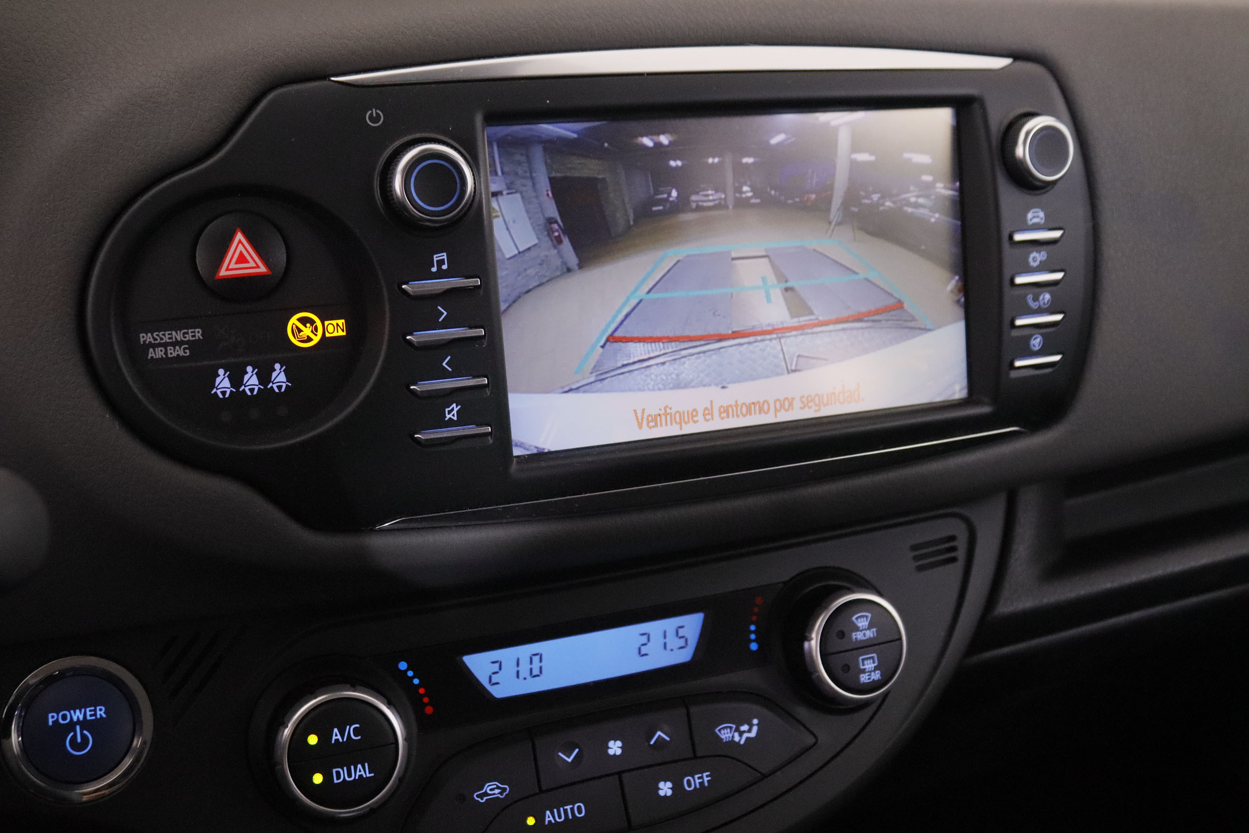 Toyota Yaris 1.5 100H Hybrid - foto 14