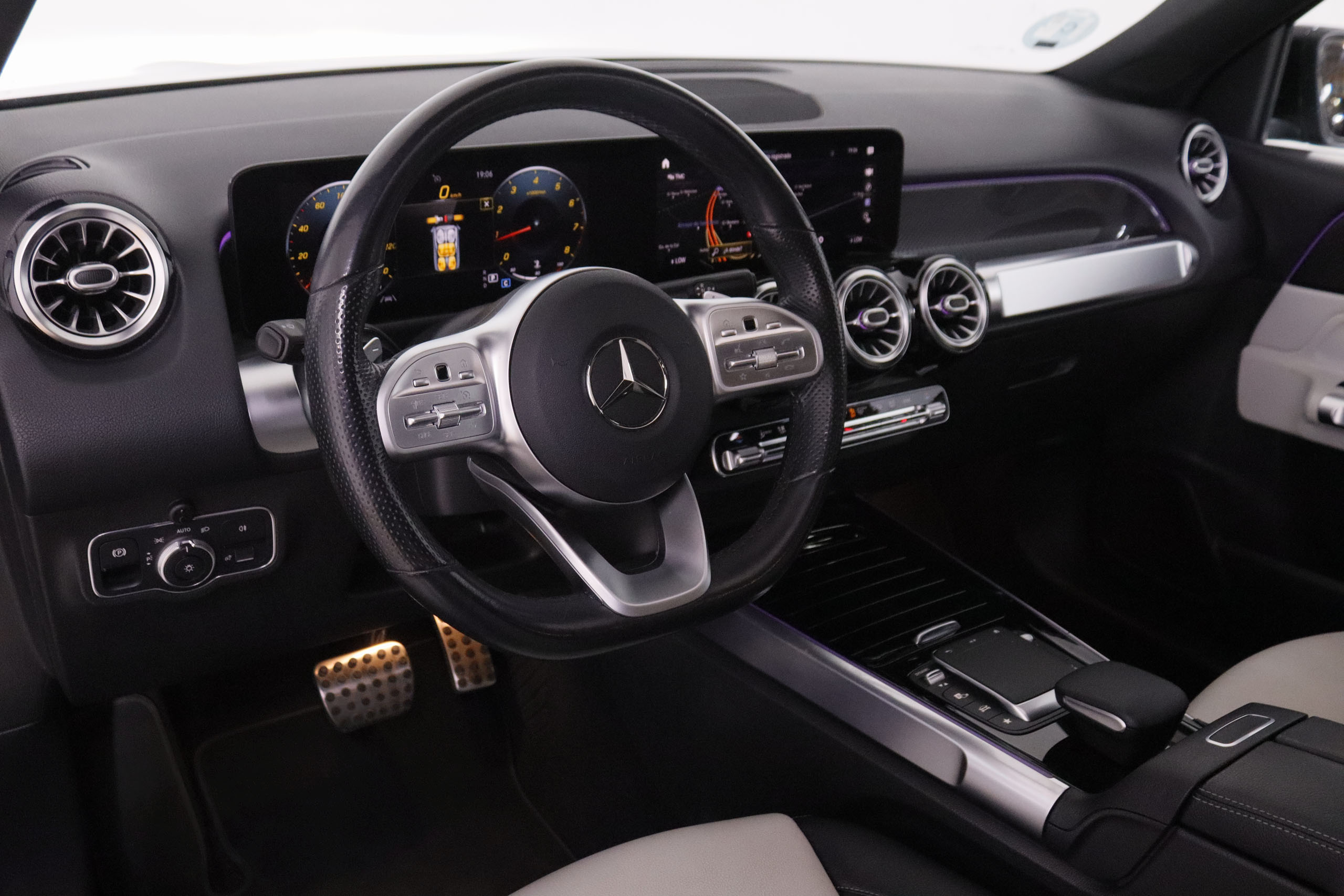 Mercedes-Benz GLB Clase GLB 200 AMG Line 7 plazas - foto 12