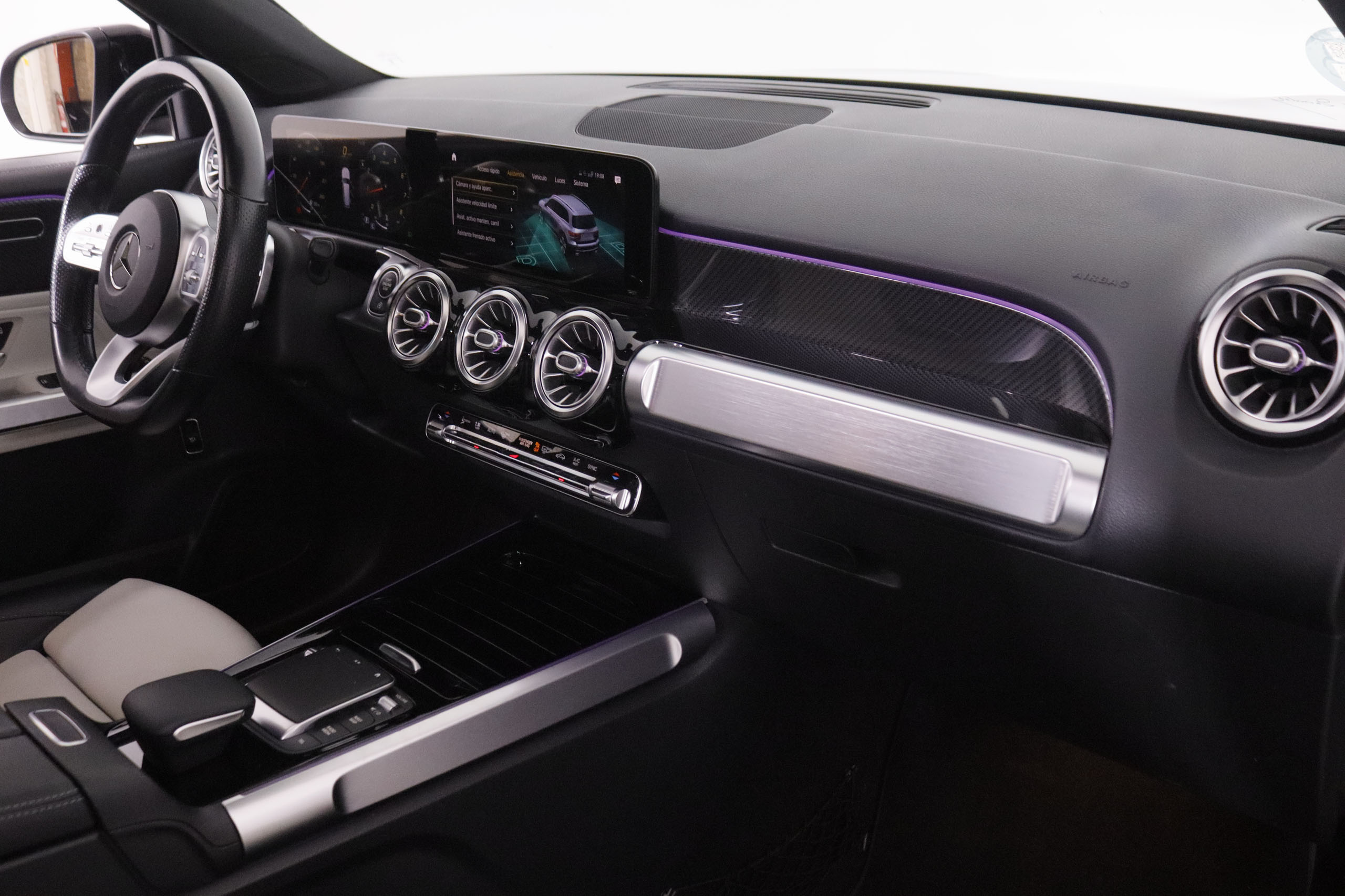 Mercedes-Benz GLB Clase GLB 200 AMG Line 7 plazas - foto 13