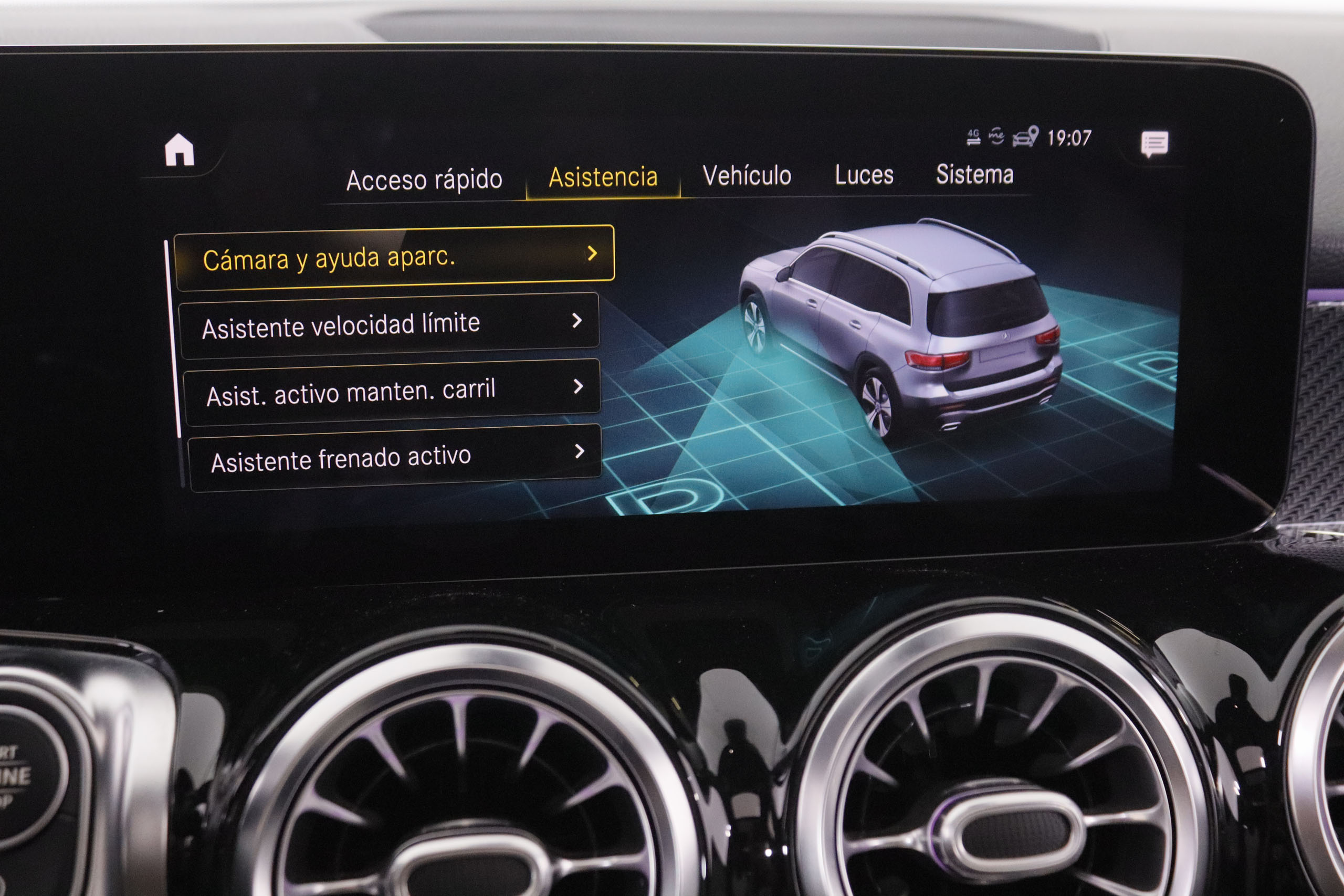 Mercedes-Benz GLB Clase GLB 200 AMG Line 7 plazas - foto 22