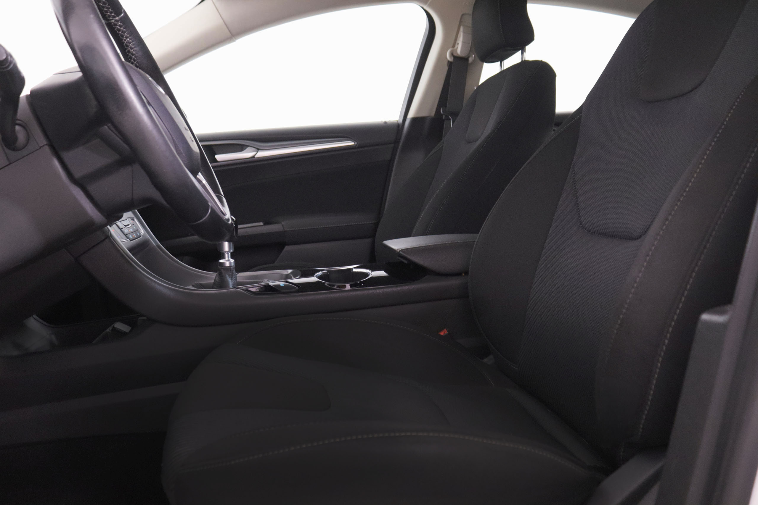 Ford Mondeo 1.5 EcoBoost Titanium - foto 20