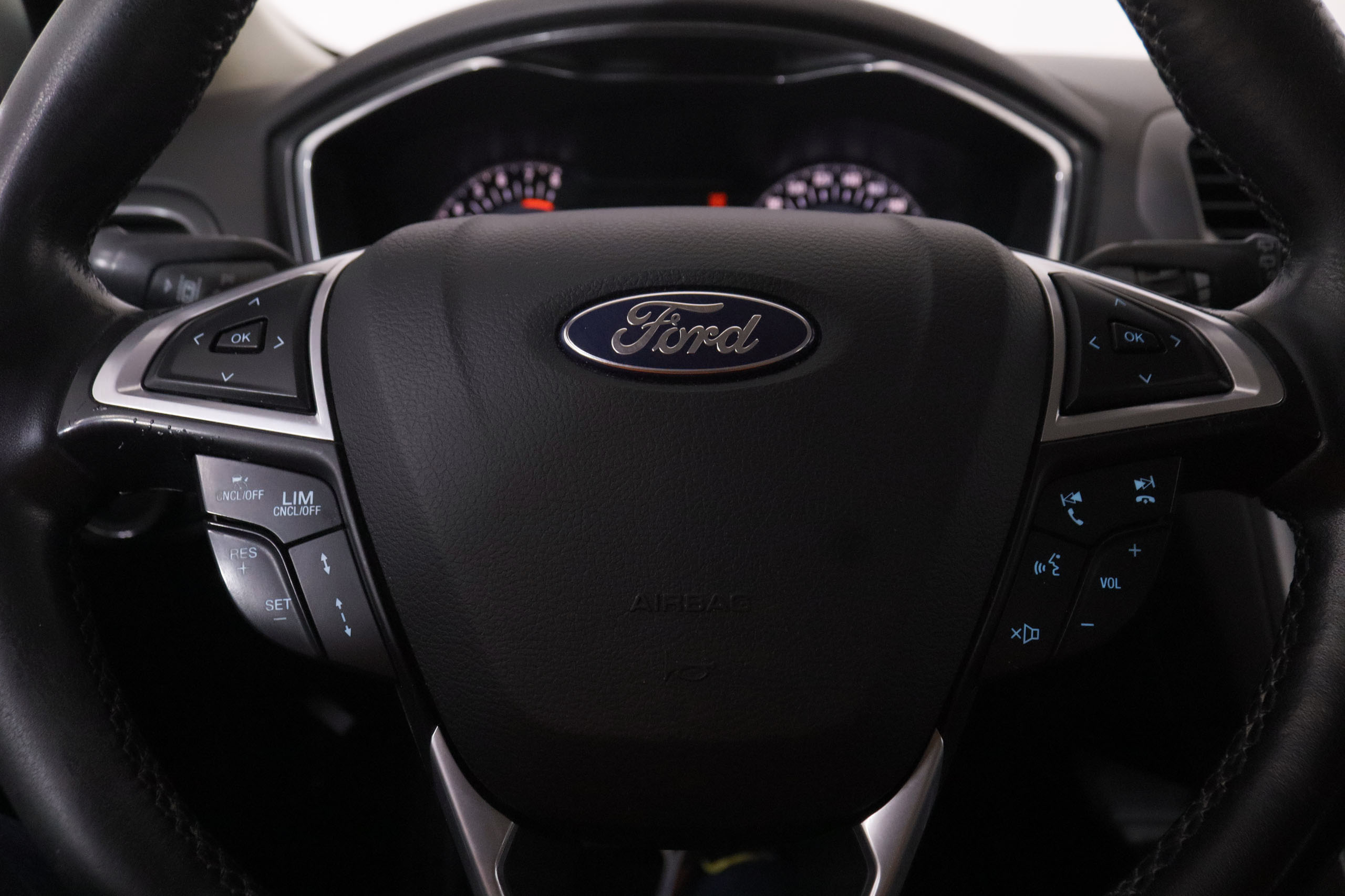 Ford Mondeo 1.5 EcoBoost Titanium - foto 13
