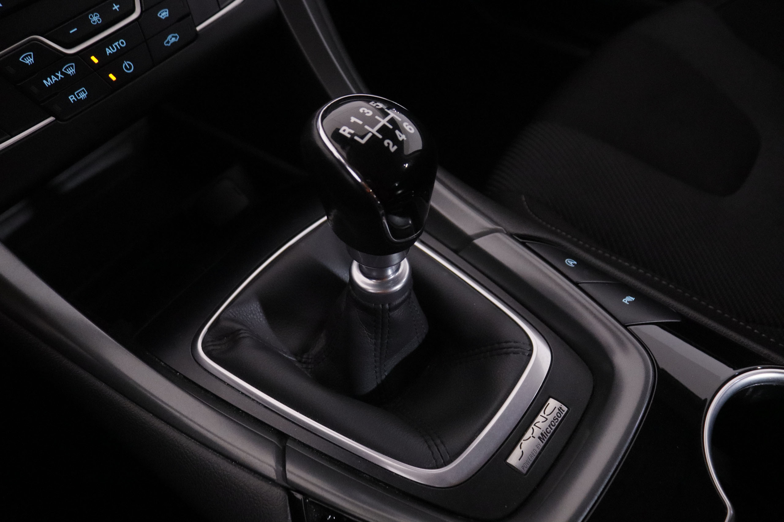 Ford Mondeo 1.5 EcoBoost Titanium - foto 19