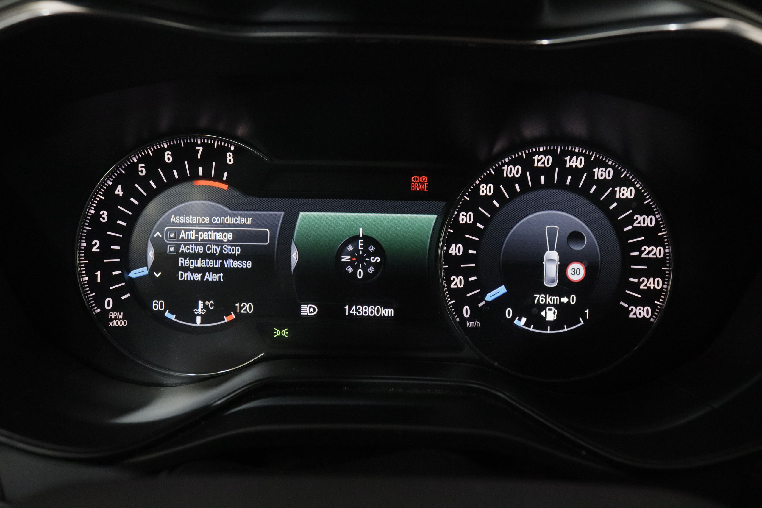 Ford Mondeo 1.5 EcoBoost Titanium - foto 14
