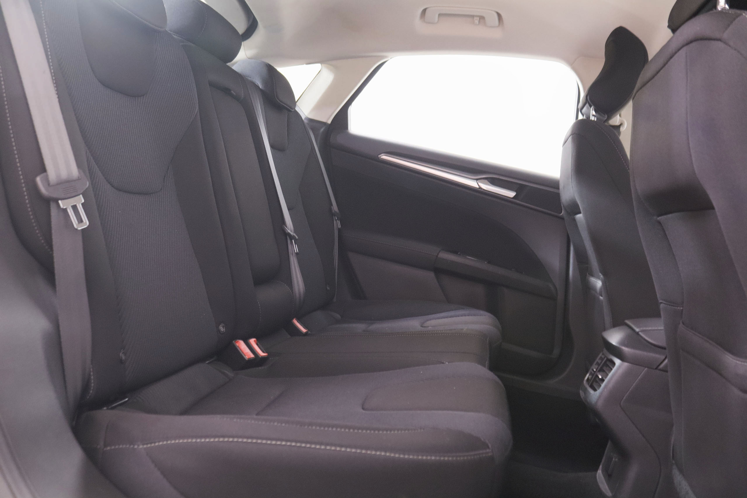 Ford Mondeo 1.5 EcoBoost Titanium - foto 22