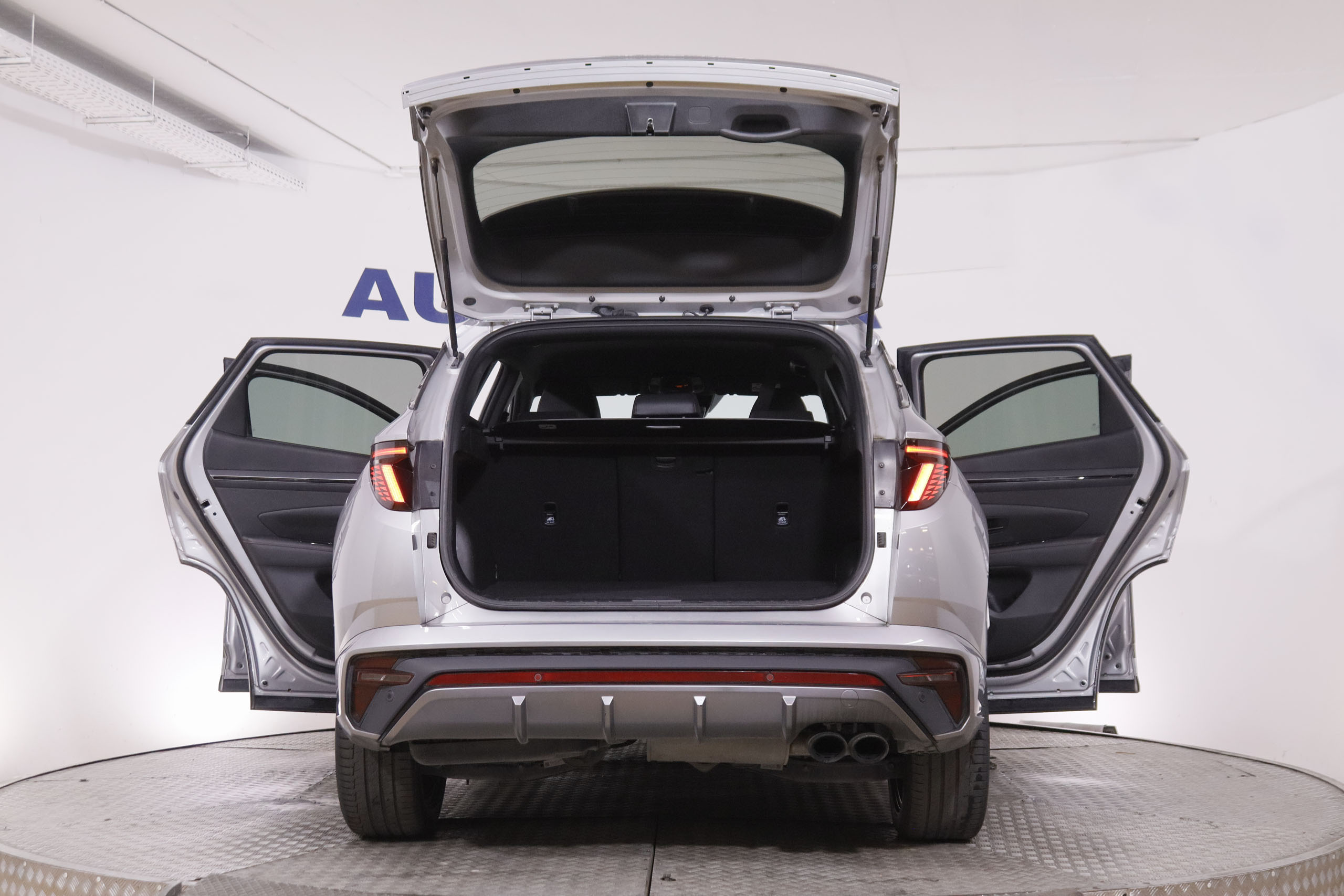 Hyundai Tucson 1.6 CRDi N-Line Hybrid - foto 9