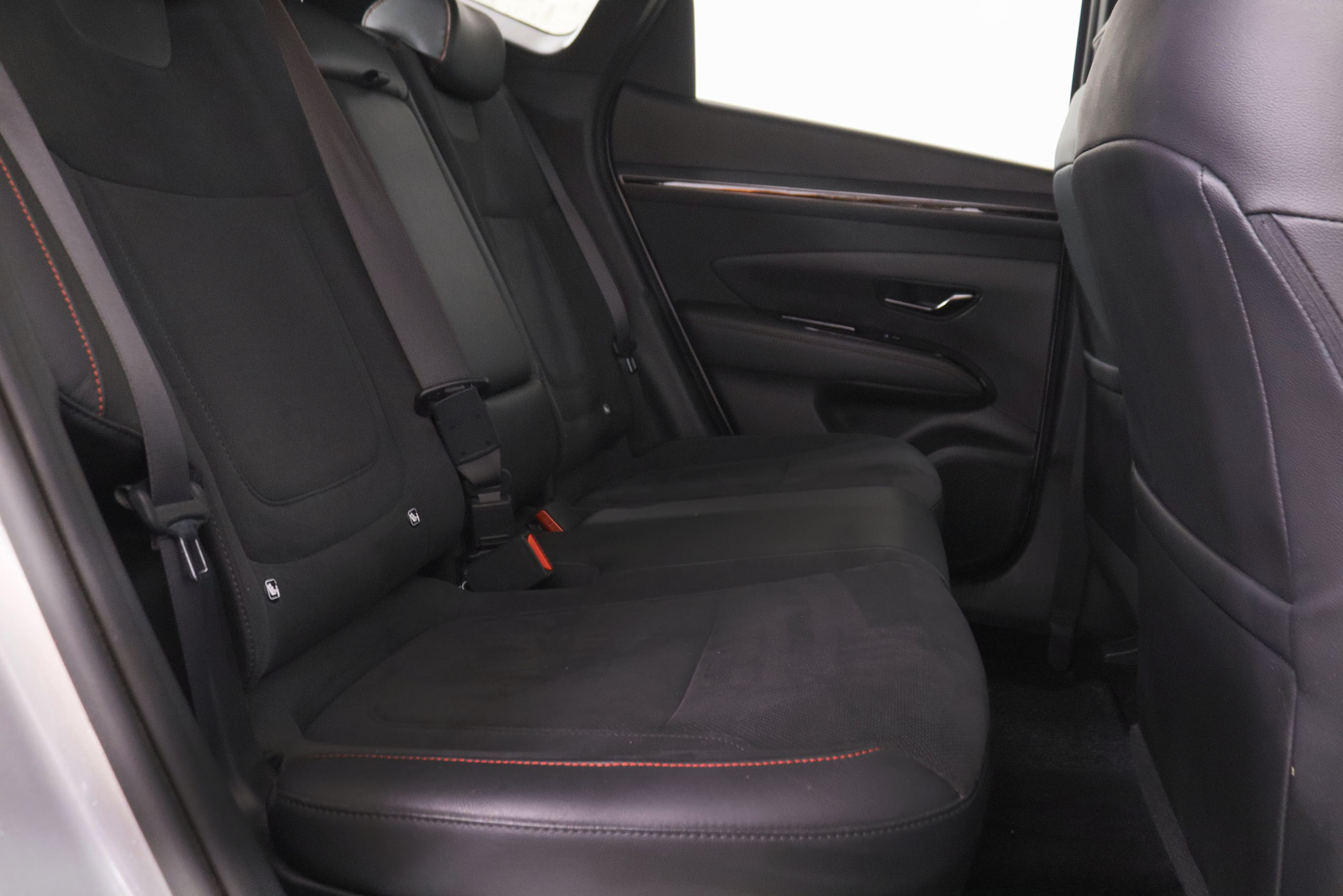 Hyundai Tucson 1.6 CRDi N-Line Hybrid - foto 21