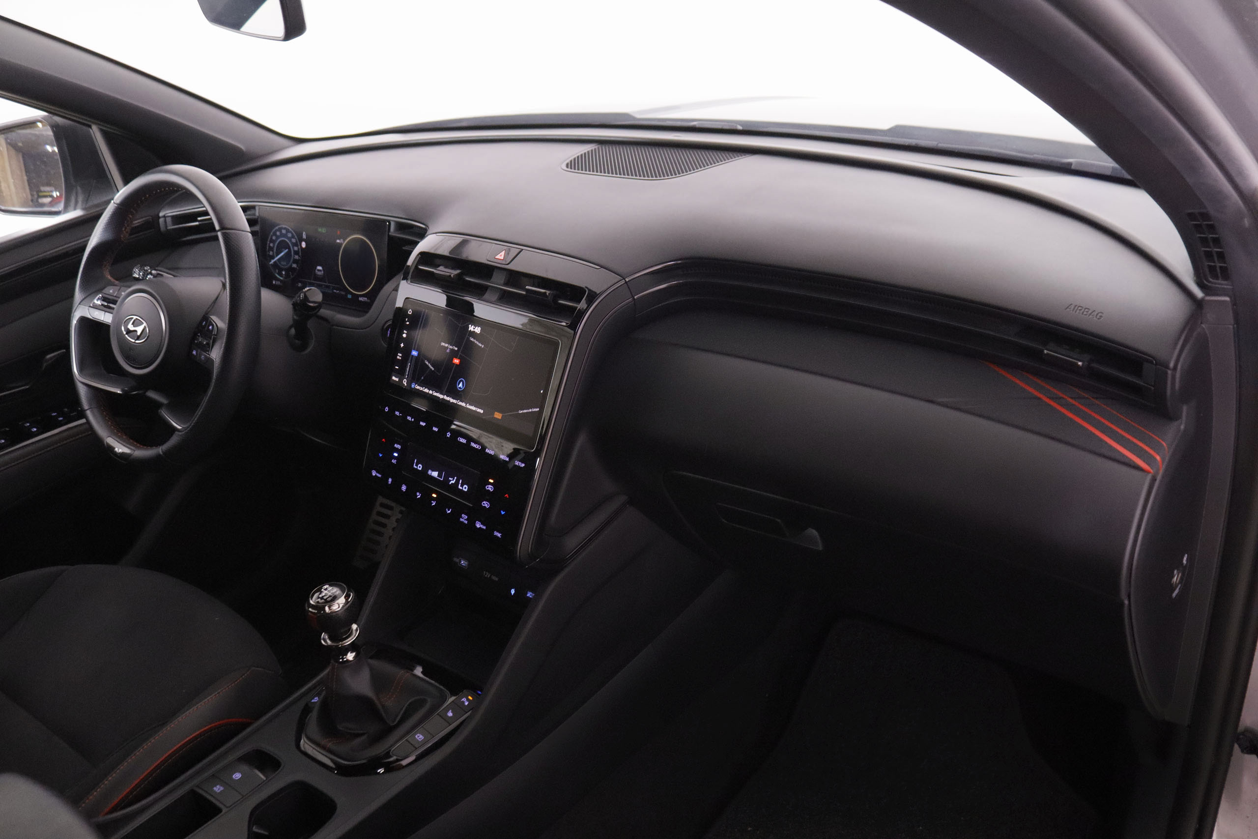 Hyundai Tucson 1.6 CRDi N-Line Hybrid - foto 12