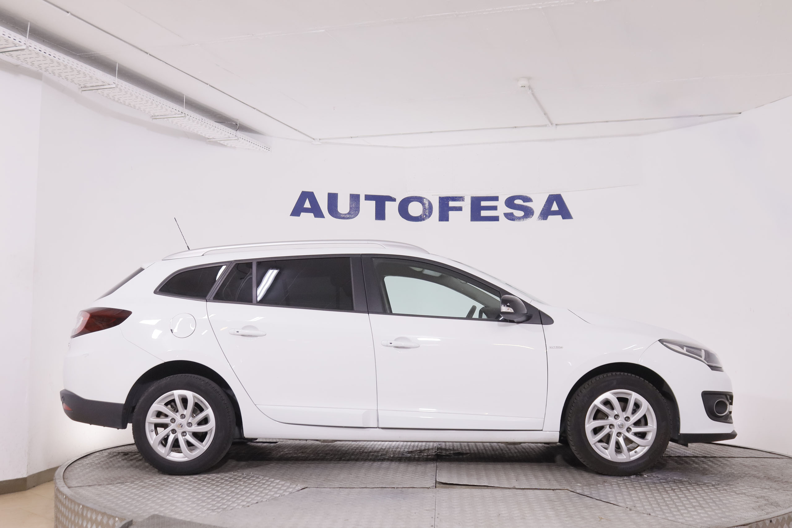 Renault Mégane Sport Tourer TCe Limited - foto 8
