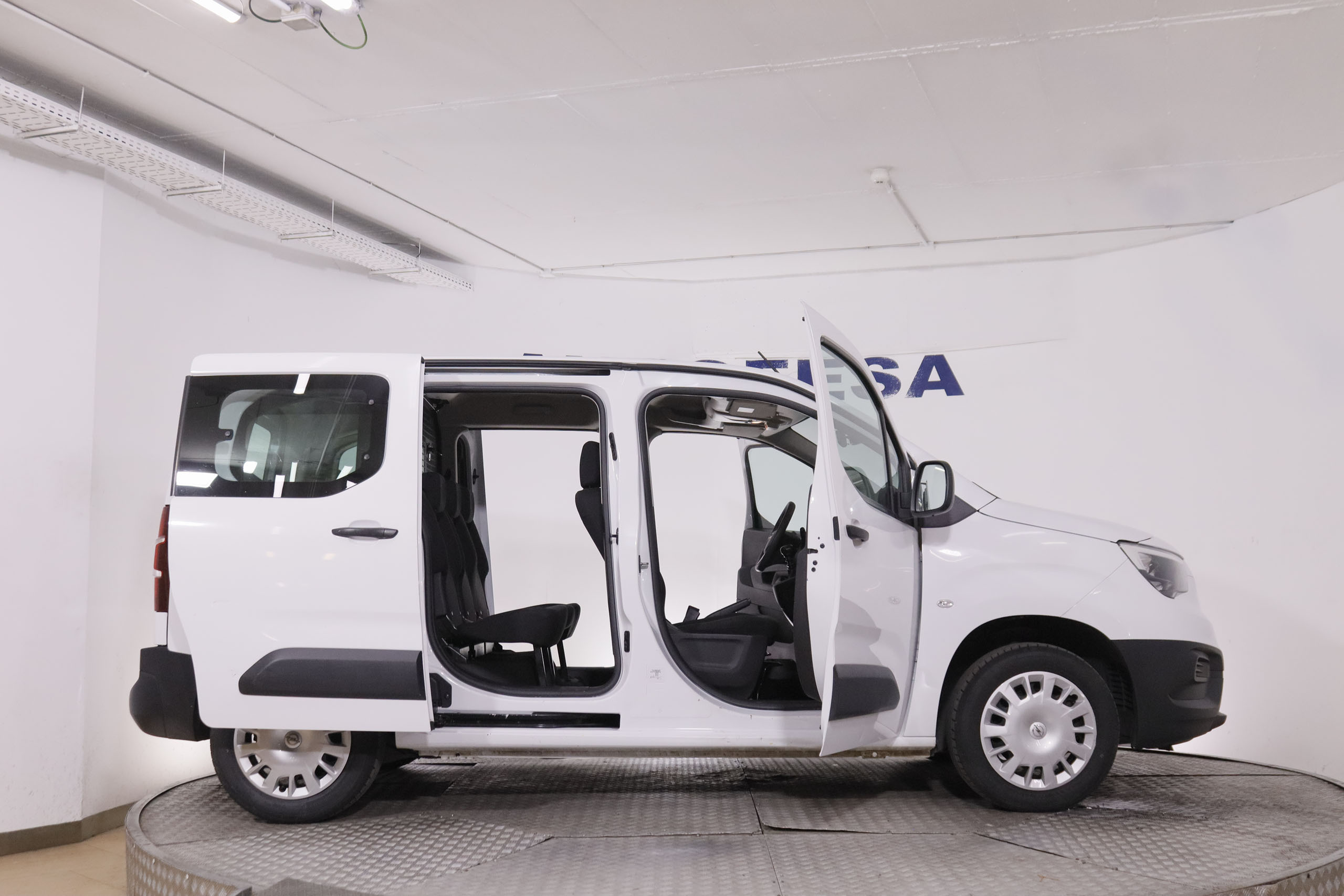 Opel Combo Life 1.5 TD Business Edition L1N1 Pasajeros - foto 10