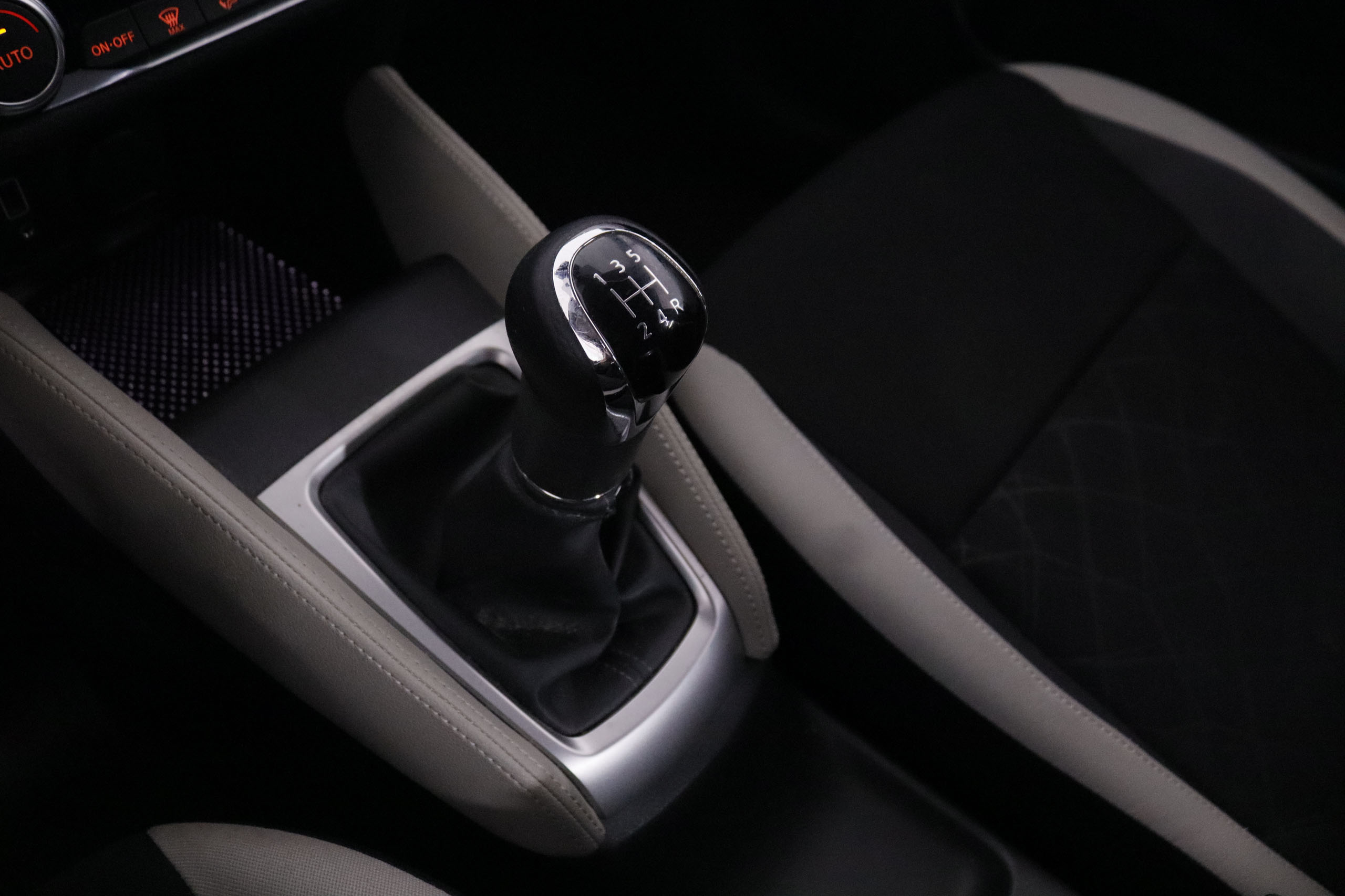 Nissan Micra 0.9 IG-T N-Connecta - foto 18