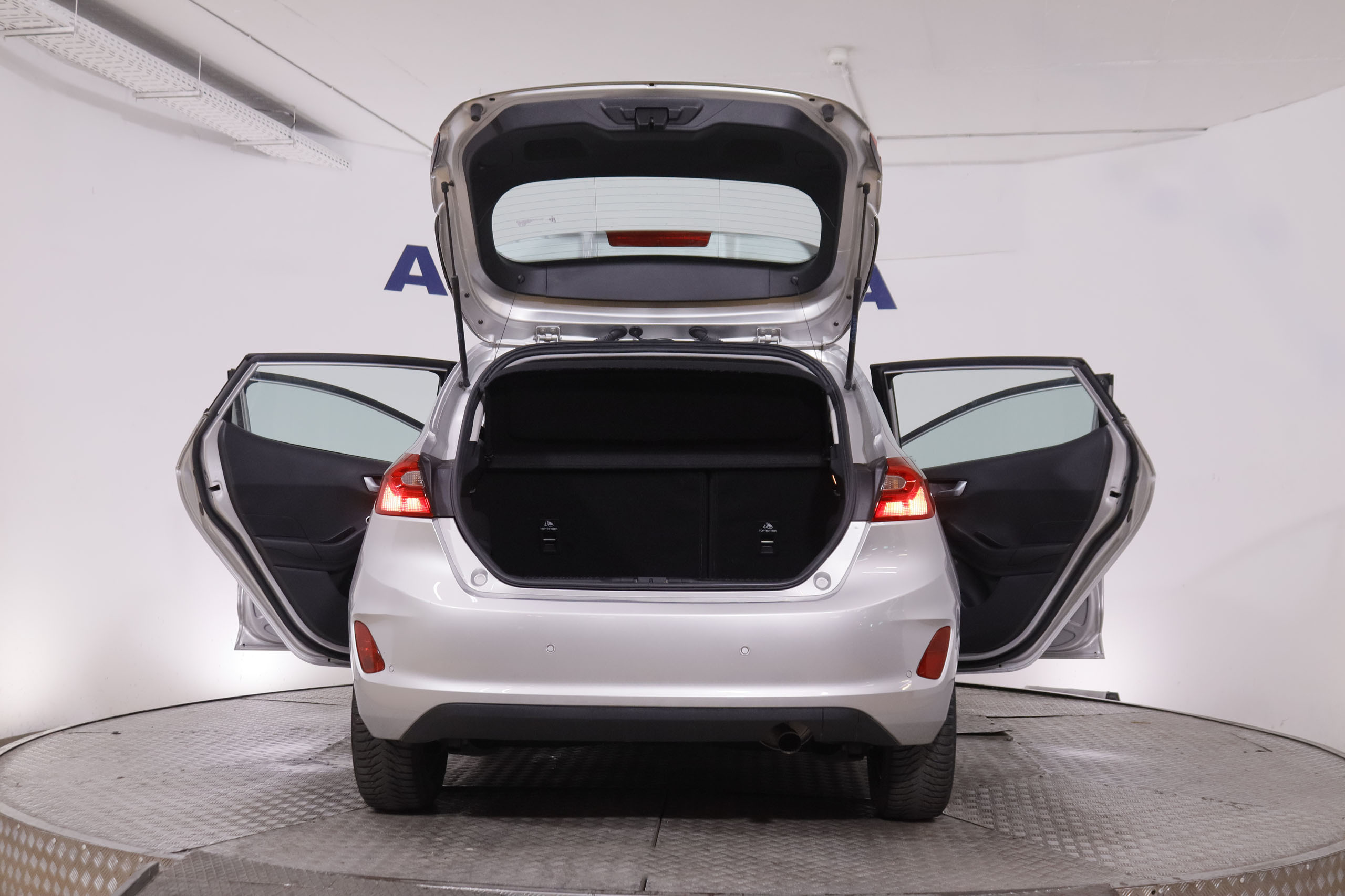 Ford Fiesta 1.0 EcoBoost Trend - foto 8