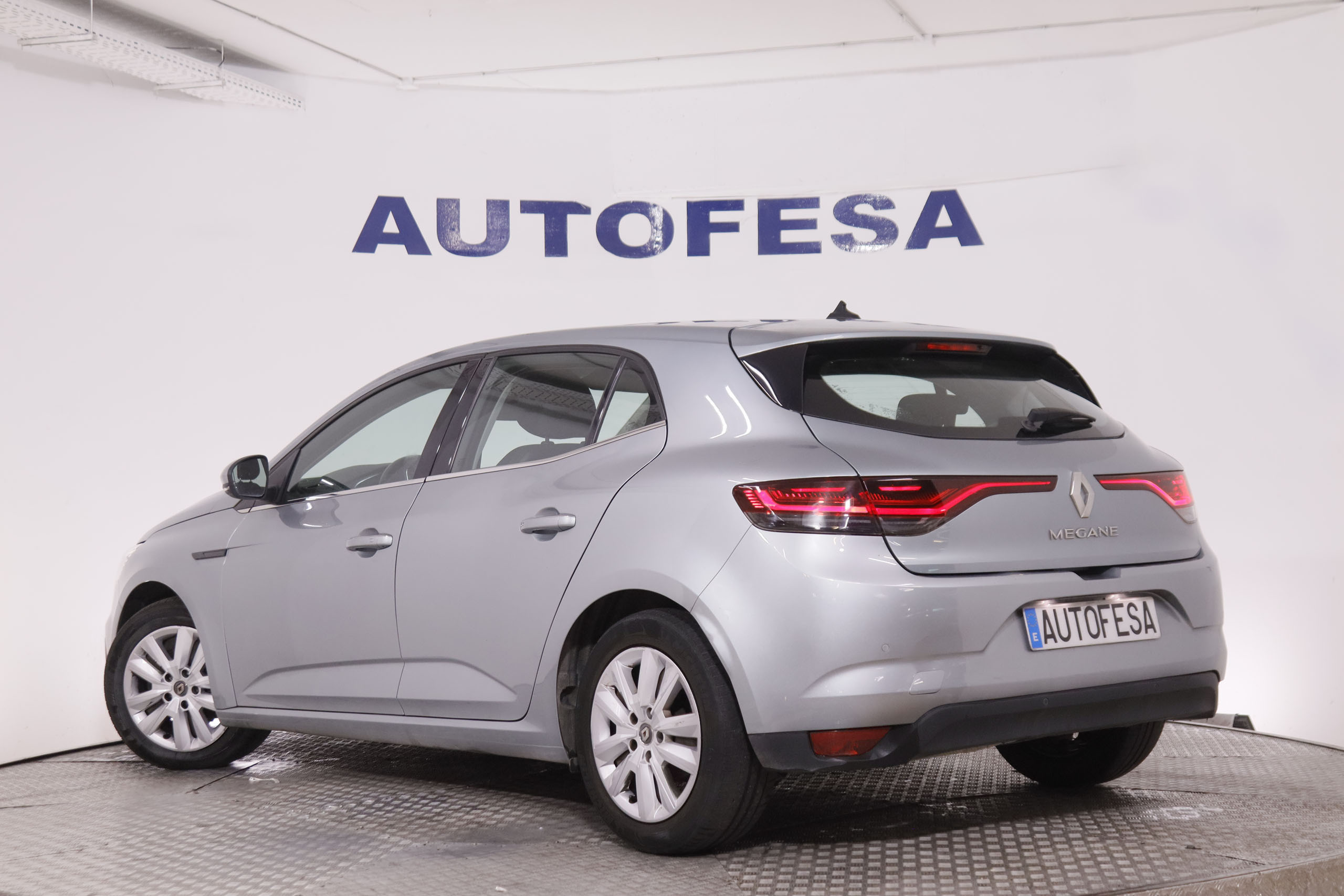 Renault Mégane 1.5 Bluedci EDC - foto 7
