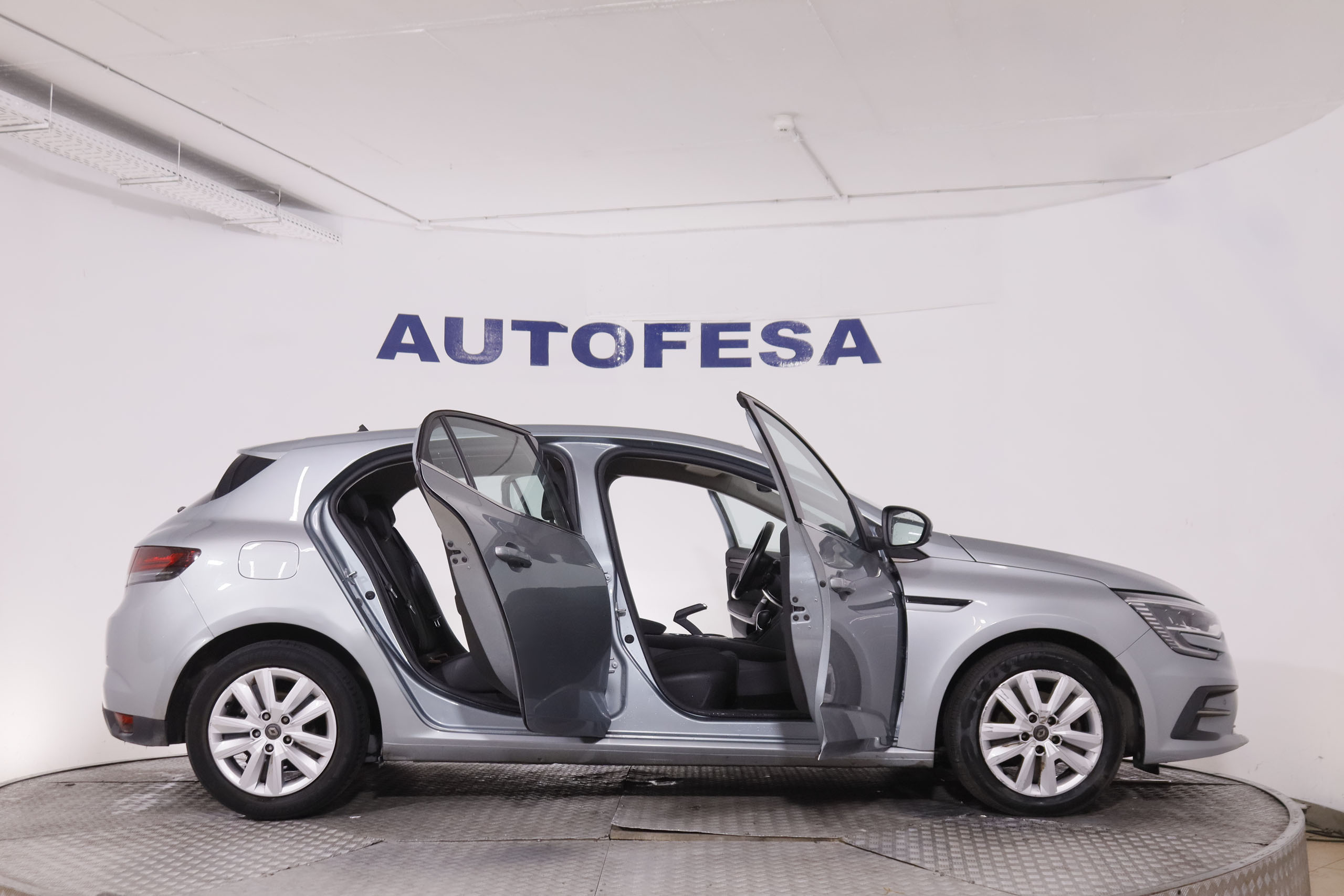 Renault Mégane 1.5 Bluedci EDC - foto 10