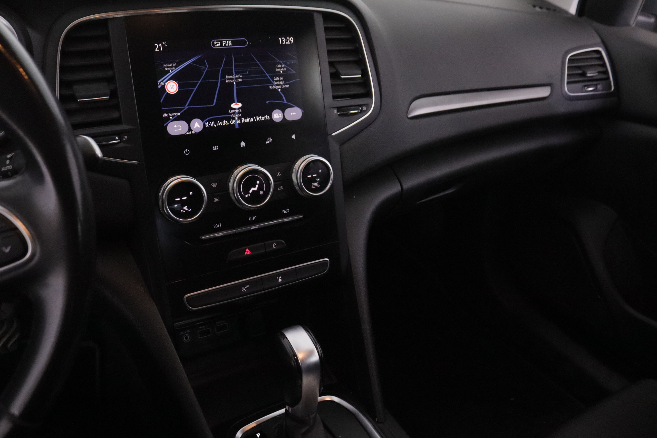 Renault Mégane 1.5 Bluedci EDC - foto 13