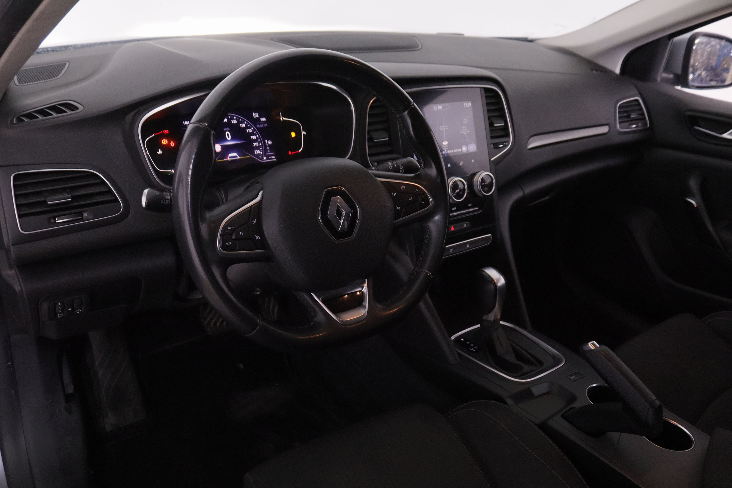 Renault Mégane 1.5 Bluedci EDC - foto 11