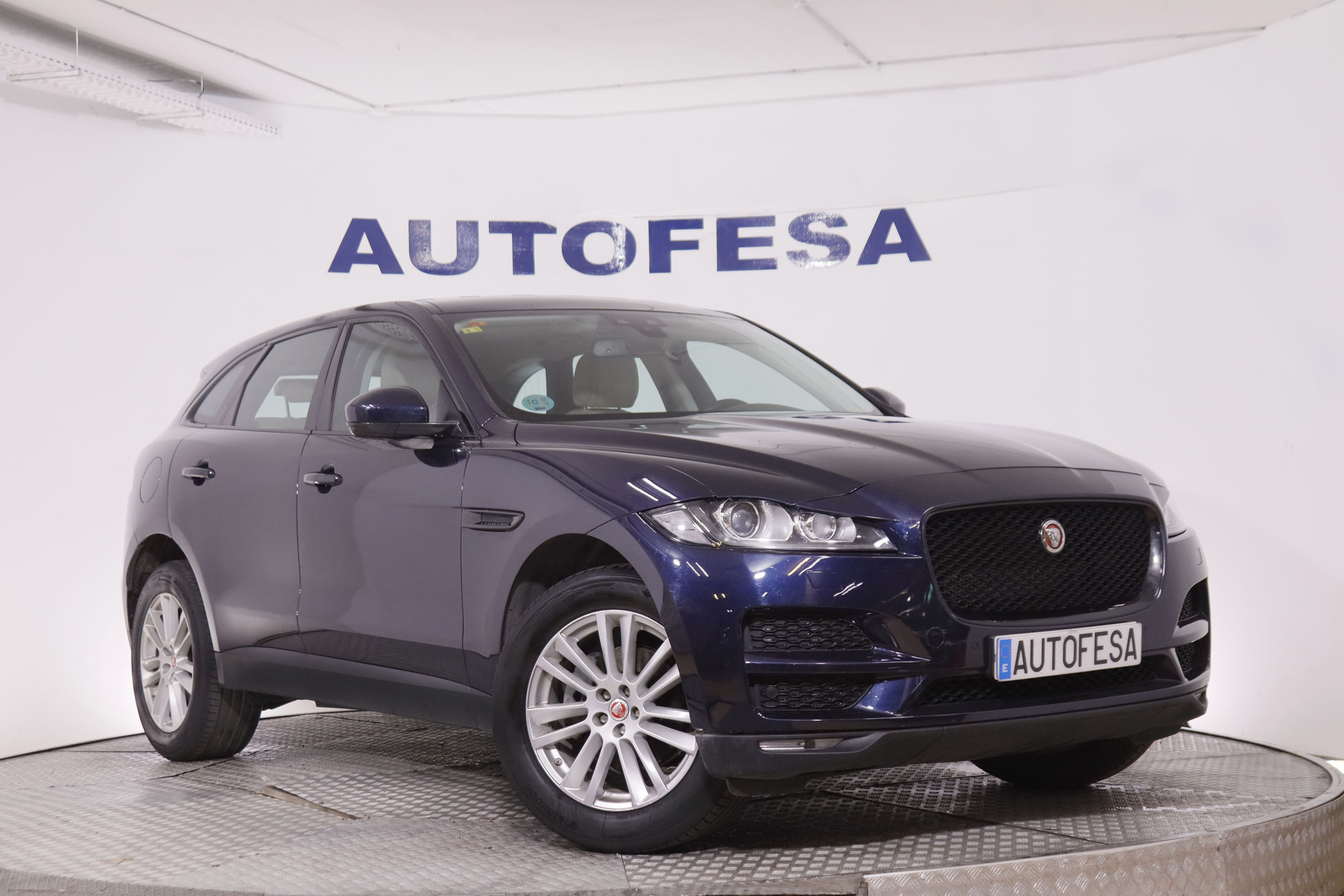 Jaguar F-Pace 2.0 I4D Prestige AWD - foto 3