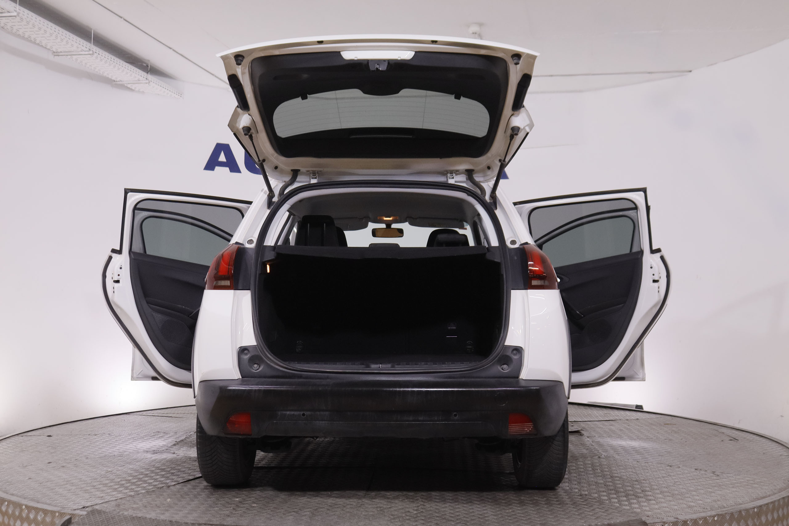 Peugeot 2008 1.5 BlueHDi Signature - foto 8