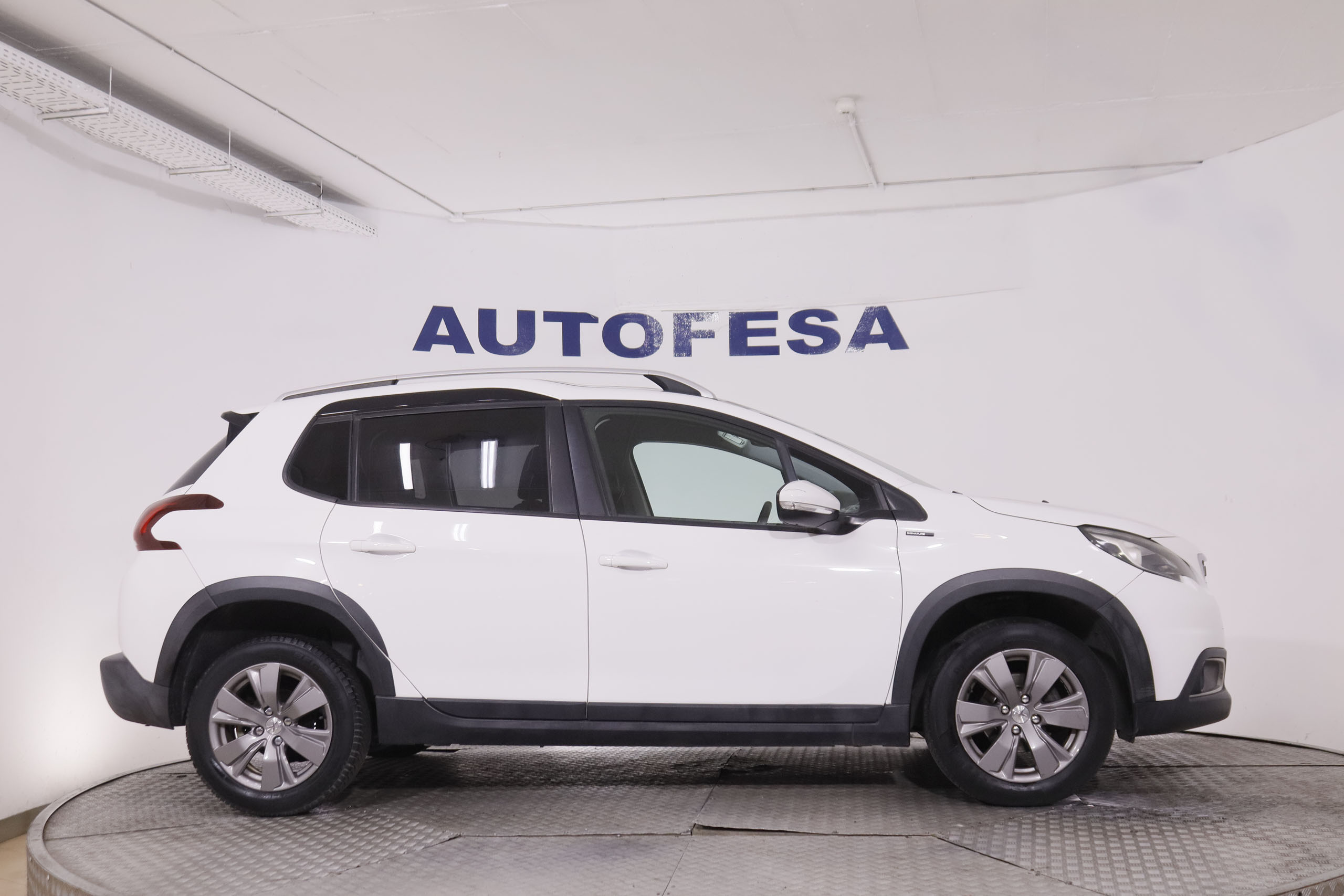 Peugeot 2008 1.5 BlueHDi Signature - foto 9