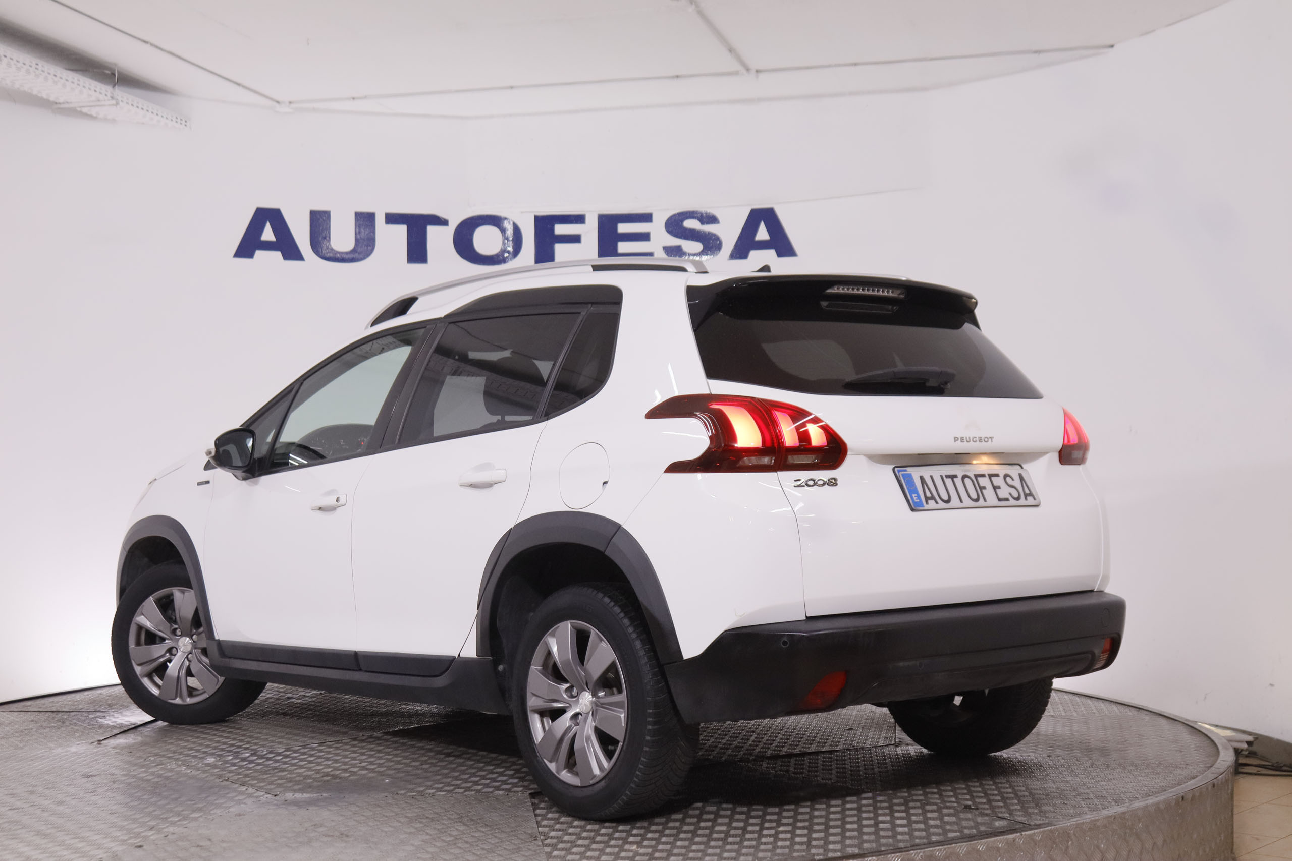 Peugeot 2008 1.5 BlueHDi Signature - foto 7