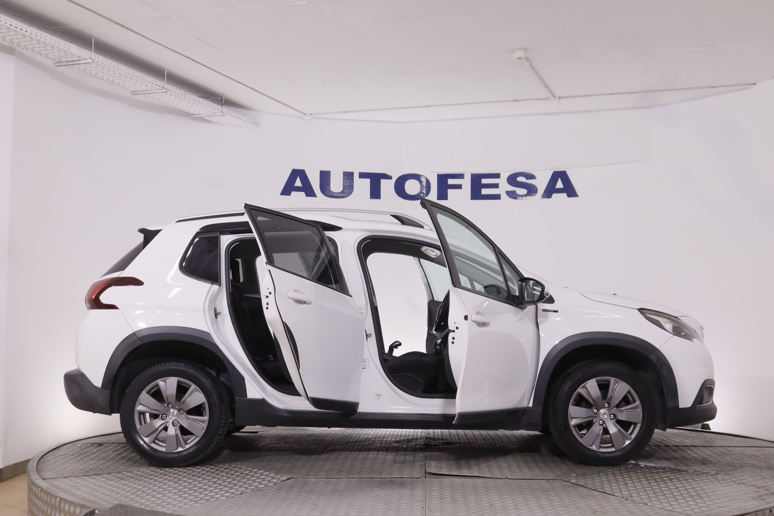 Peugeot 2008 1.5 BlueHDi Signature - foto 10