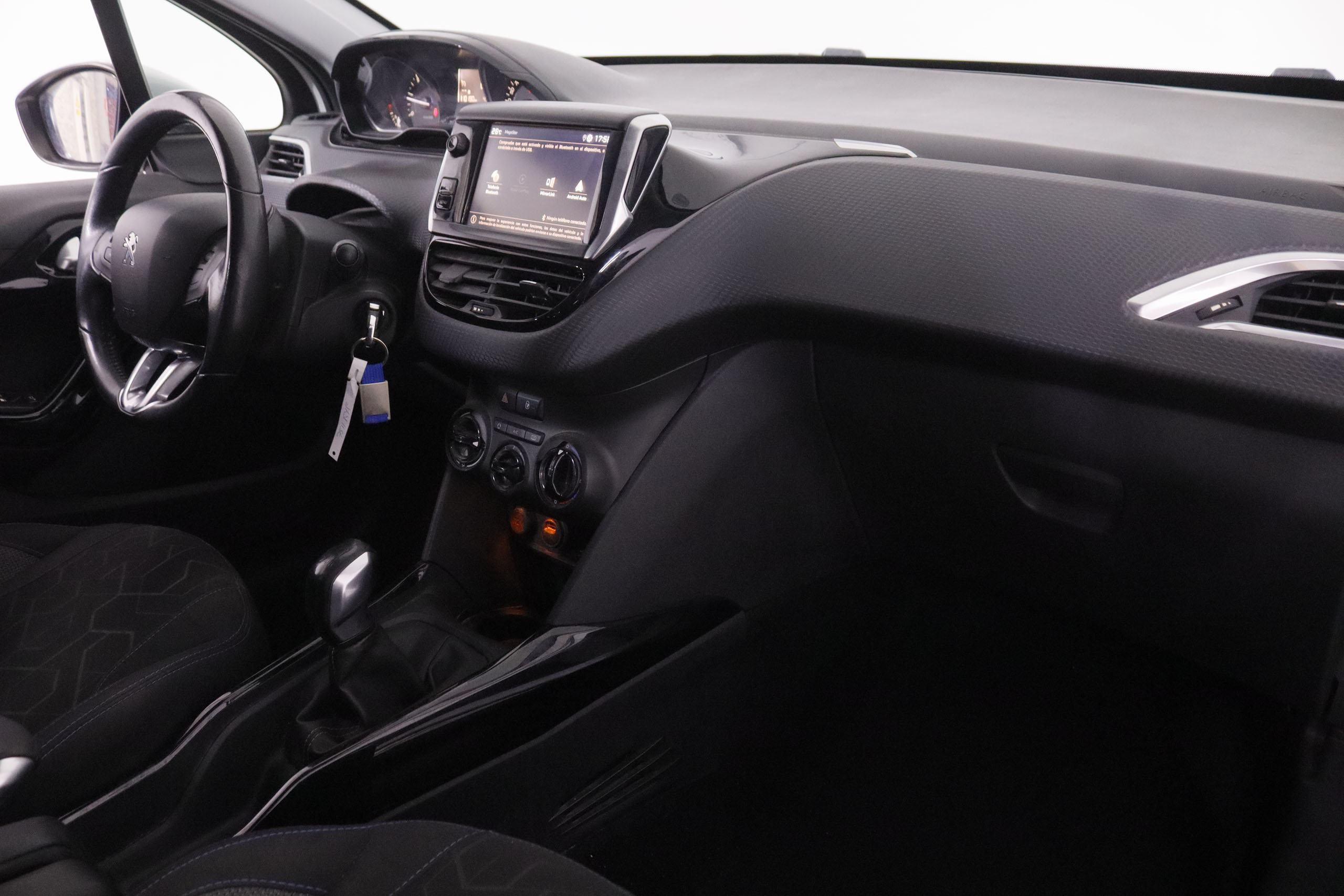 Peugeot 2008 1.5 BlueHDi Signature - foto 12