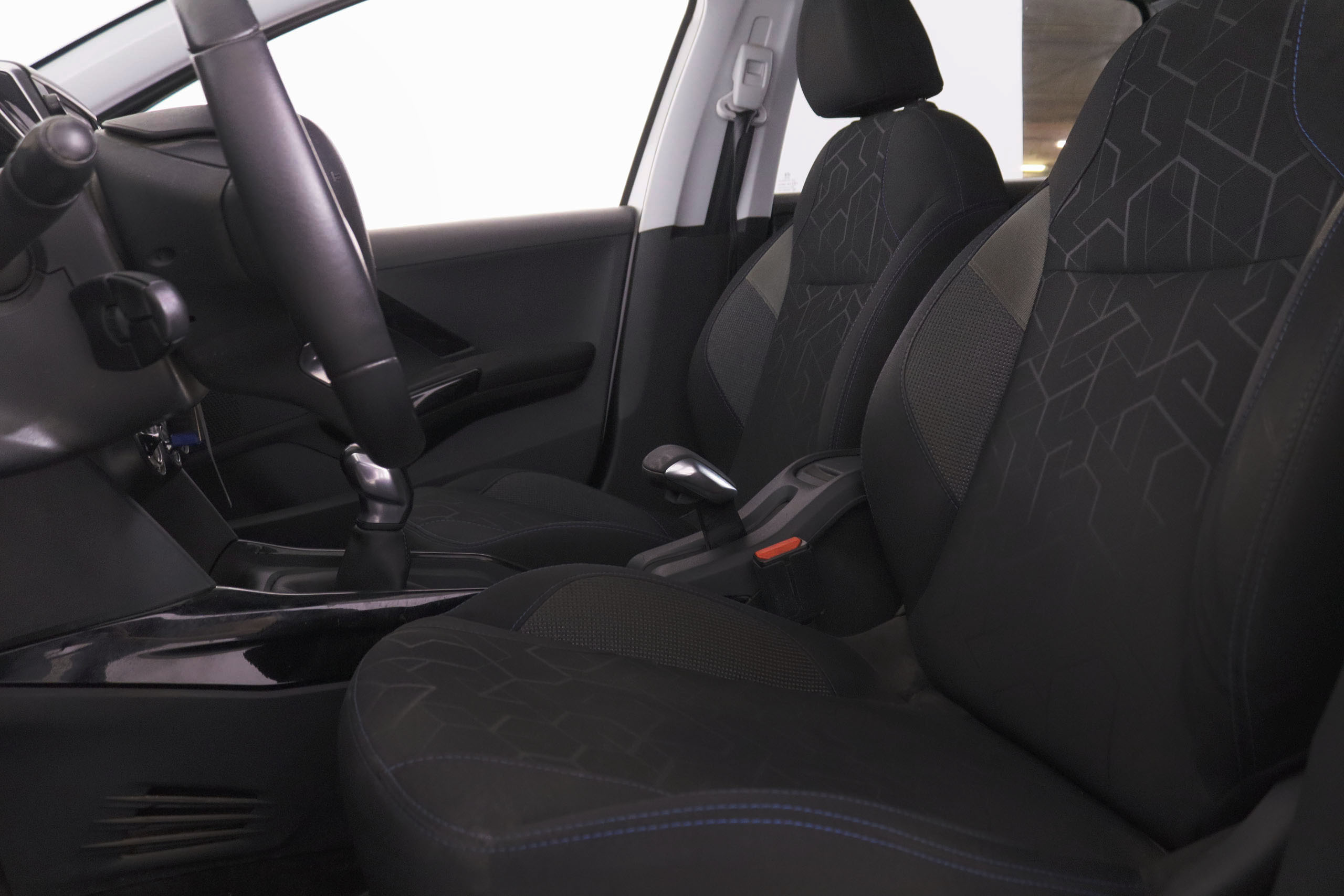 Peugeot 2008 1.5 BlueHDi Signature - foto 19