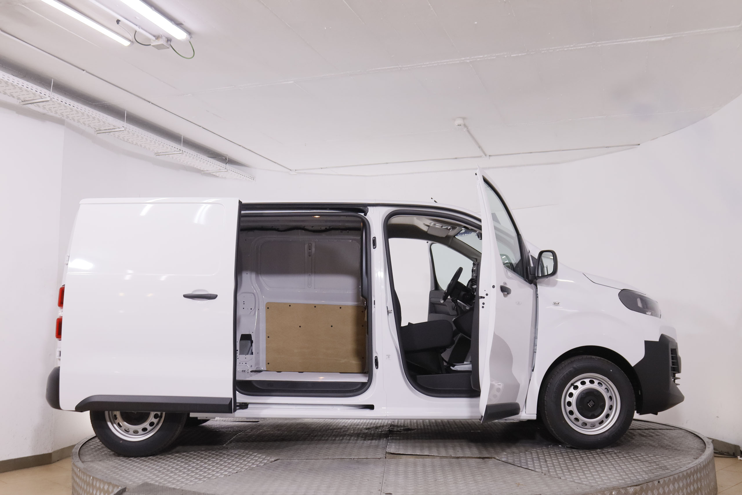 Fiat Scudo Furgo 1.5 D M Venta Solo Profesionales - foto 9