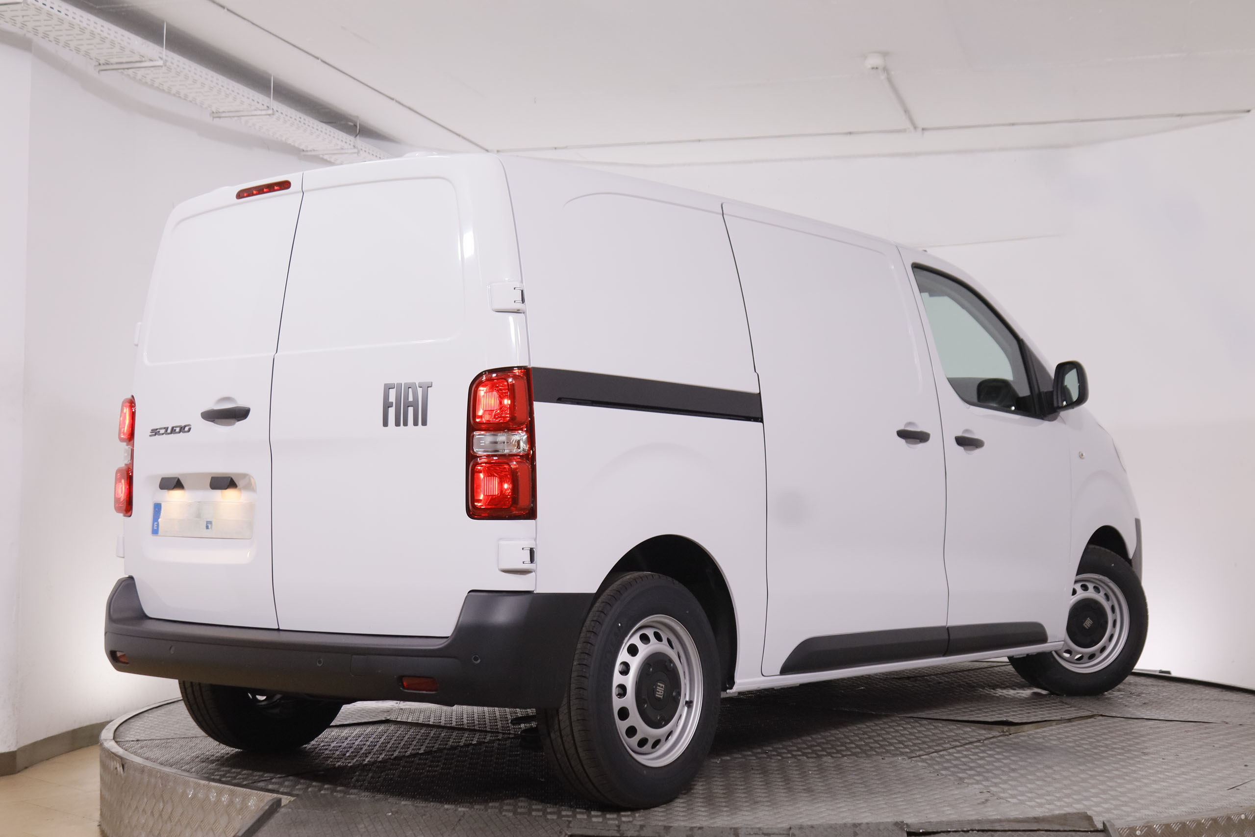 Fiat Scudo Furgo 1.5 D M Venta Solo Profesionales - foto 5
