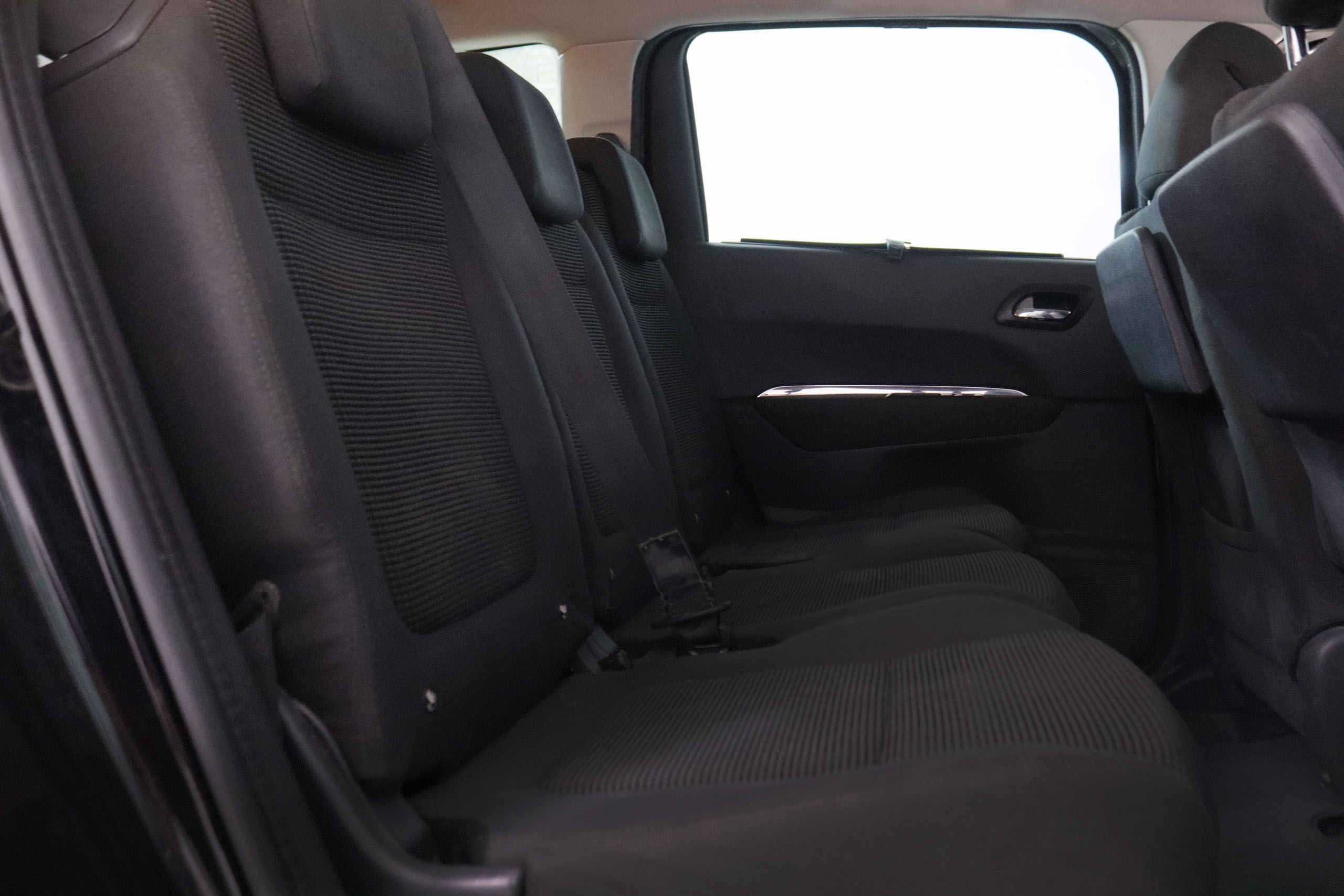Peugeot 5008 1.6 BlueHDi Style 7 plazas - foto 12