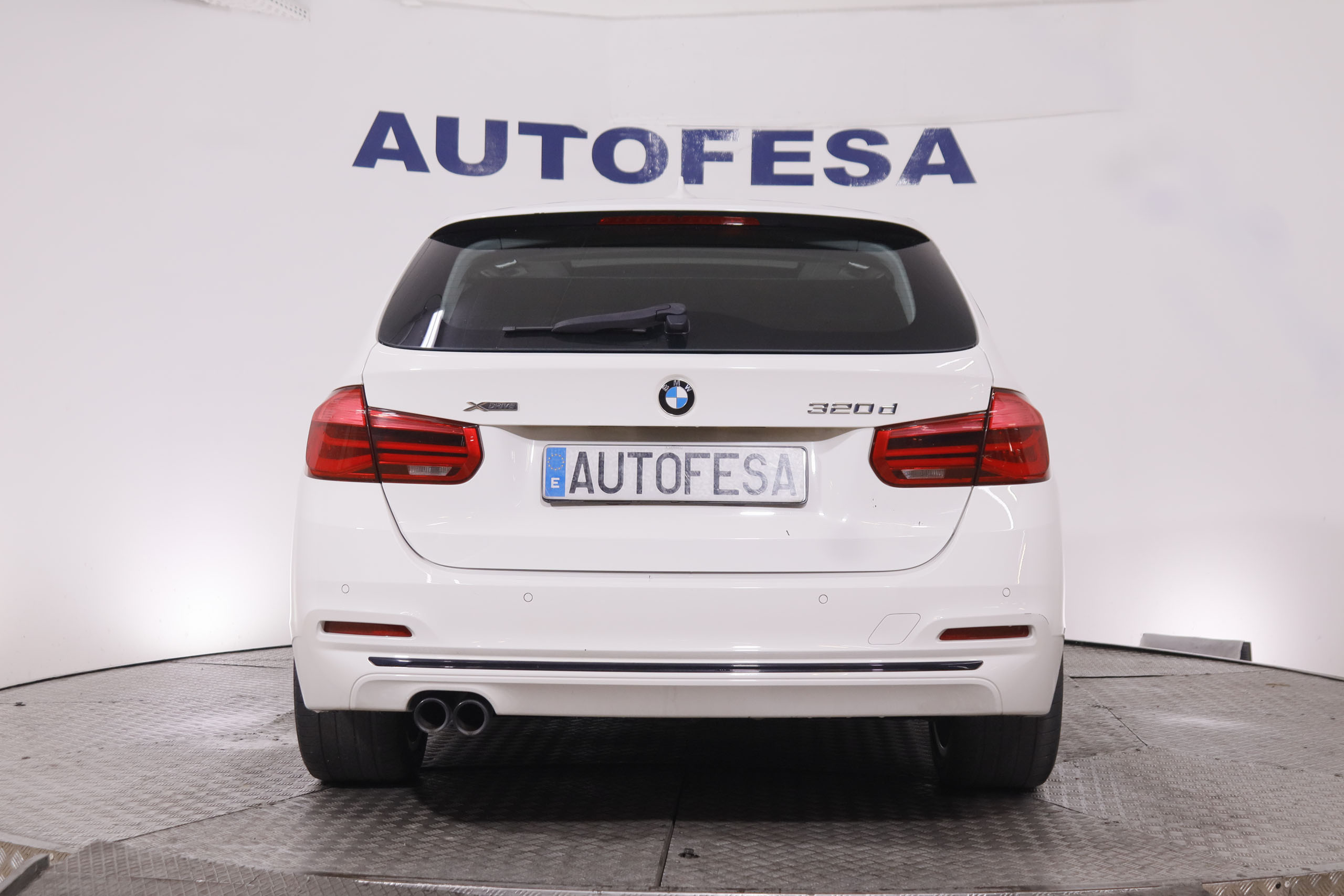 BMW Serie 3 320d Touring xDrive M-Sport - foto 2