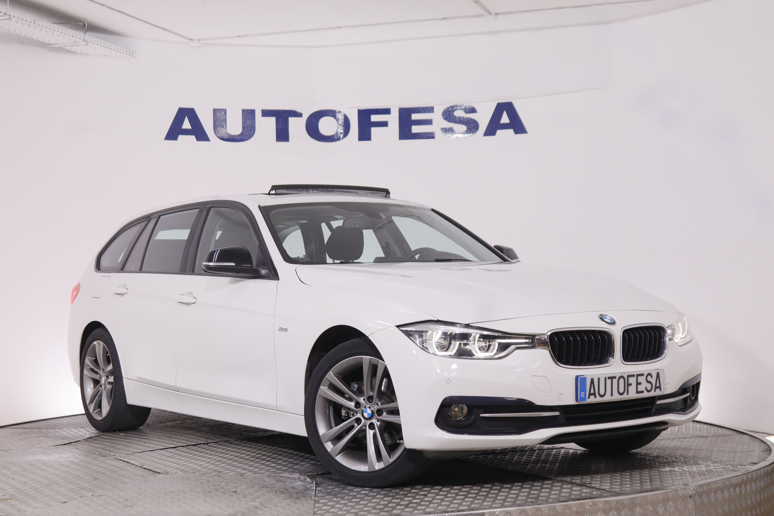 BMW Serie 3 320d Touring xDrive M-Sport - foto 11