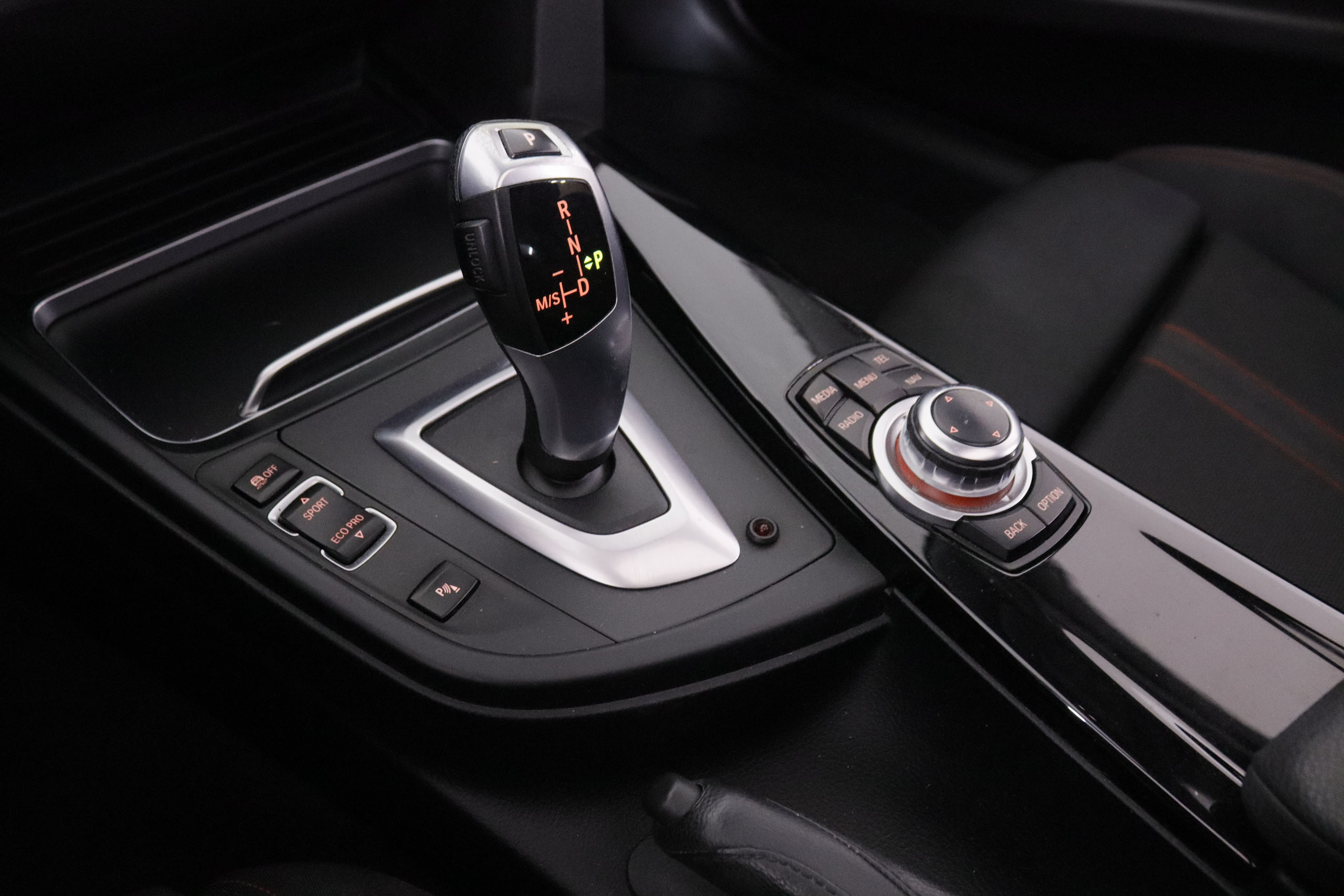 BMW Serie 3 320d Touring xDrive M-Sport - foto 12