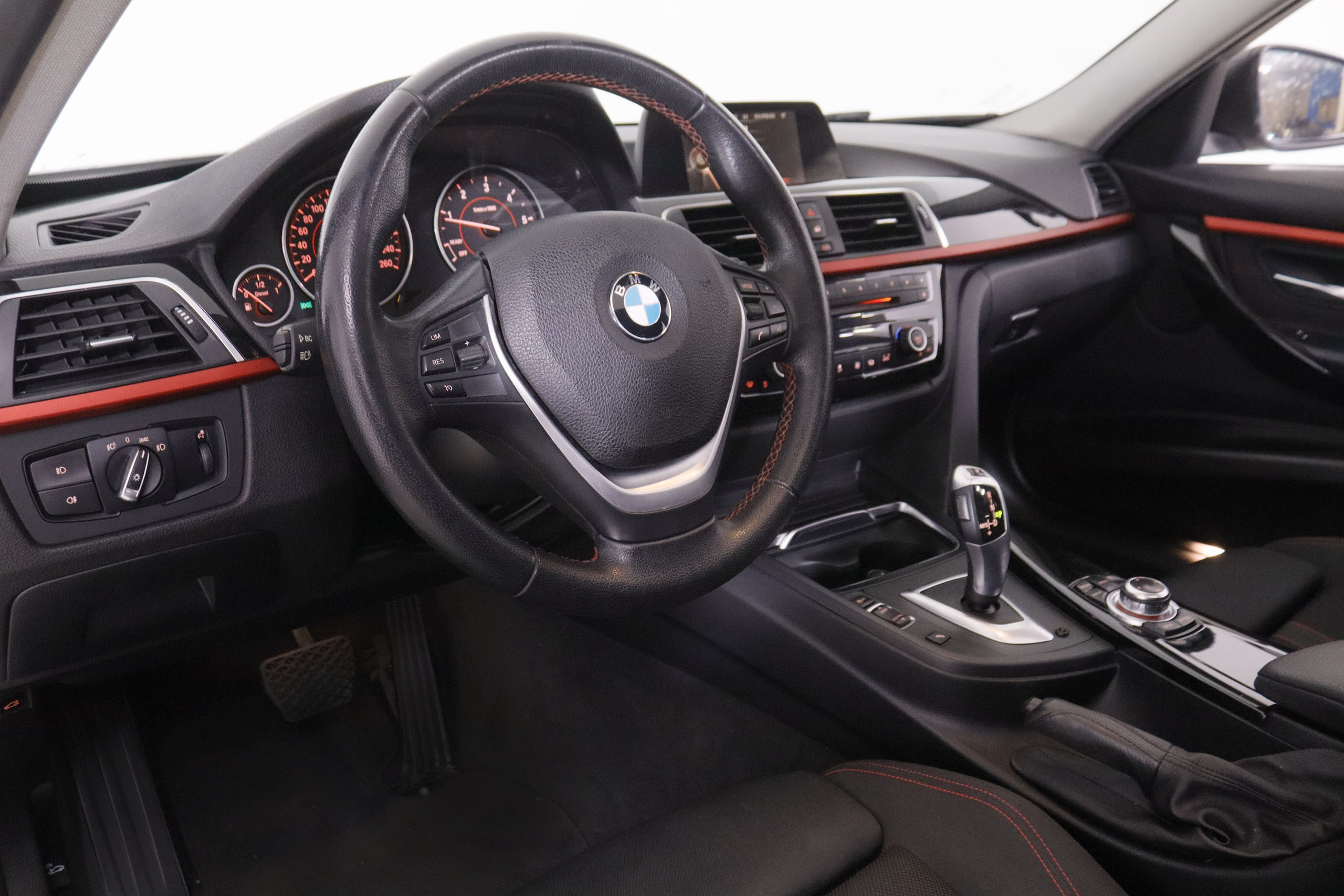 BMW Serie 3 320d Touring xDrive M-Sport - foto 17
