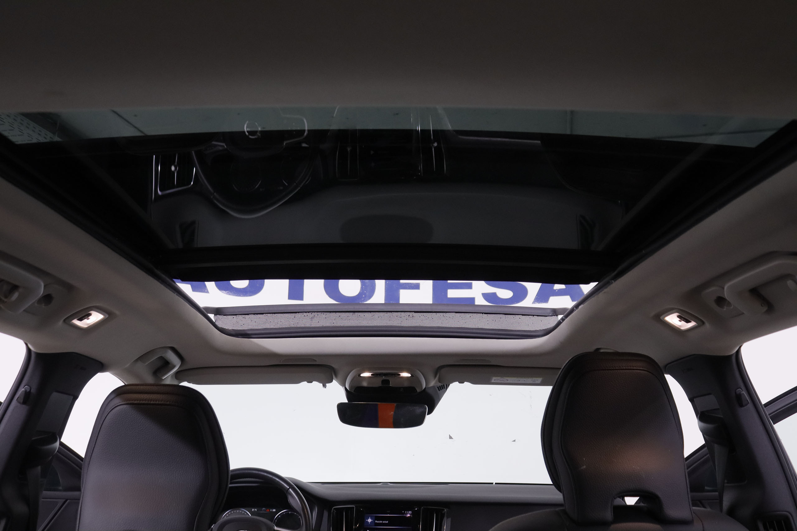 Volvo V60 2.0 B4 Diesel Momentum Business - foto 11
