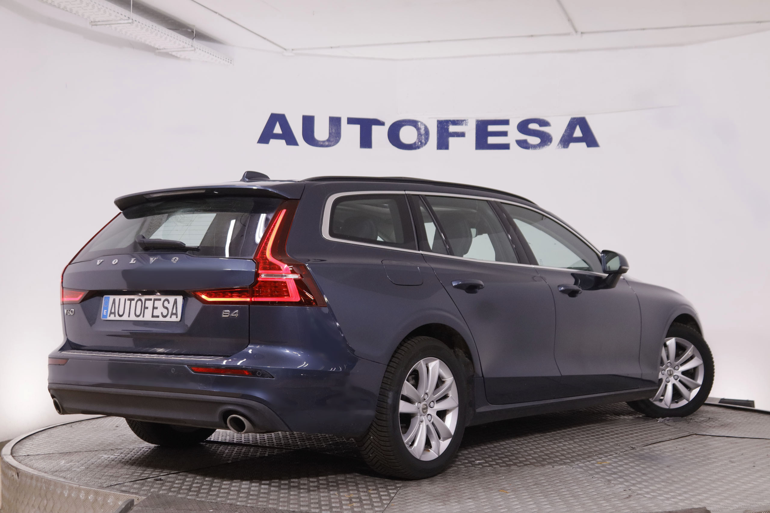 Volvo V60 2.0 B4 Diesel Momentum Business - foto 5