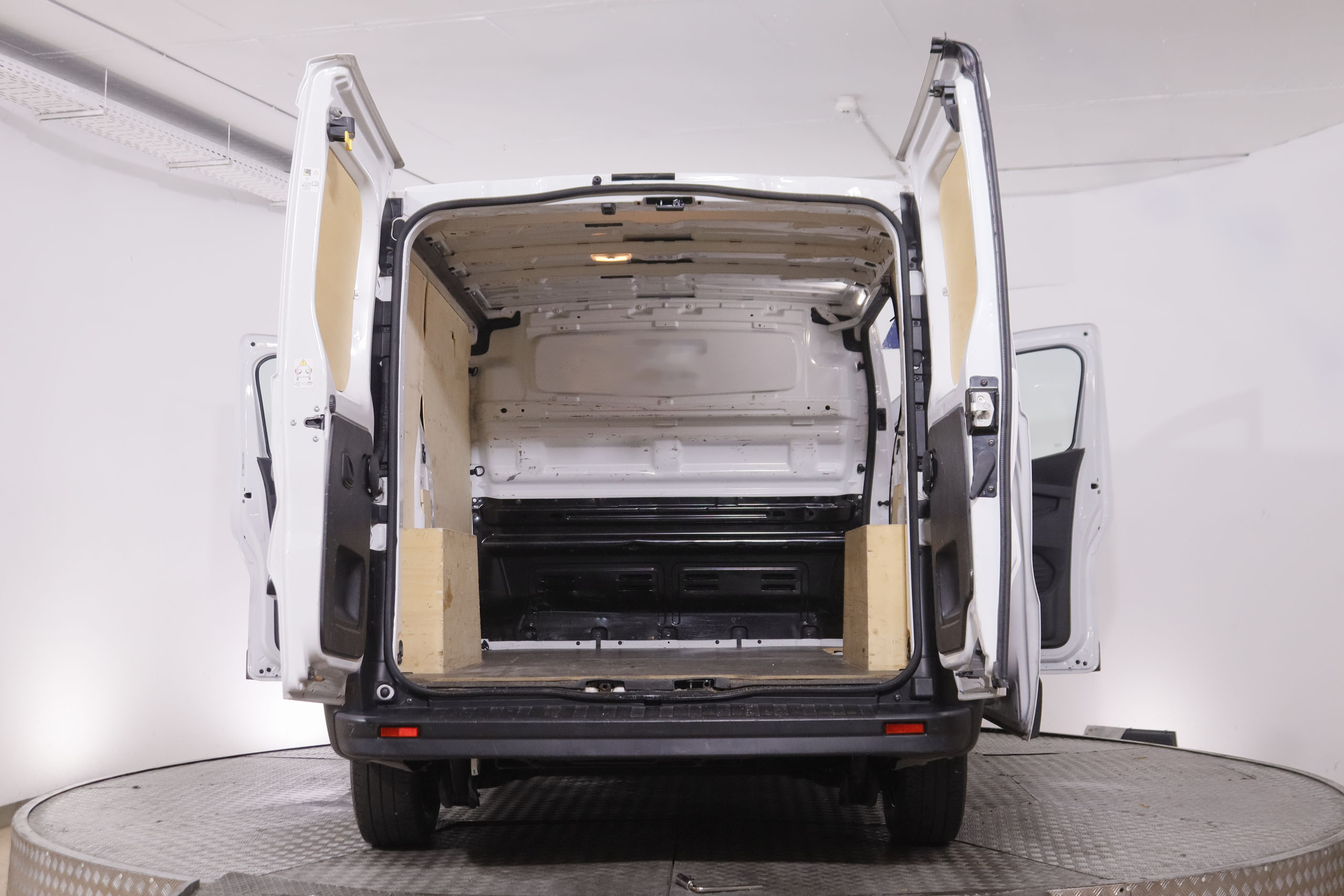 Renault Trafic 2.0 BlueHDi L1H1 Venta Solo Profesional - foto 4