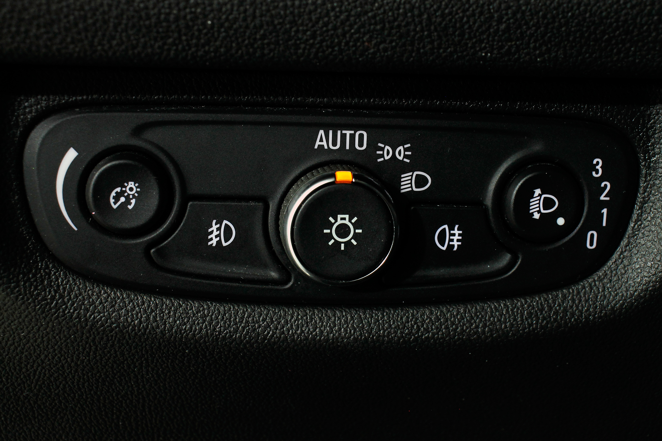 Opel Insignia 1.6 CDTI GRAND SPORT TURBO D 136CV 5P # PARKTRONIC, LIBRO foto 22