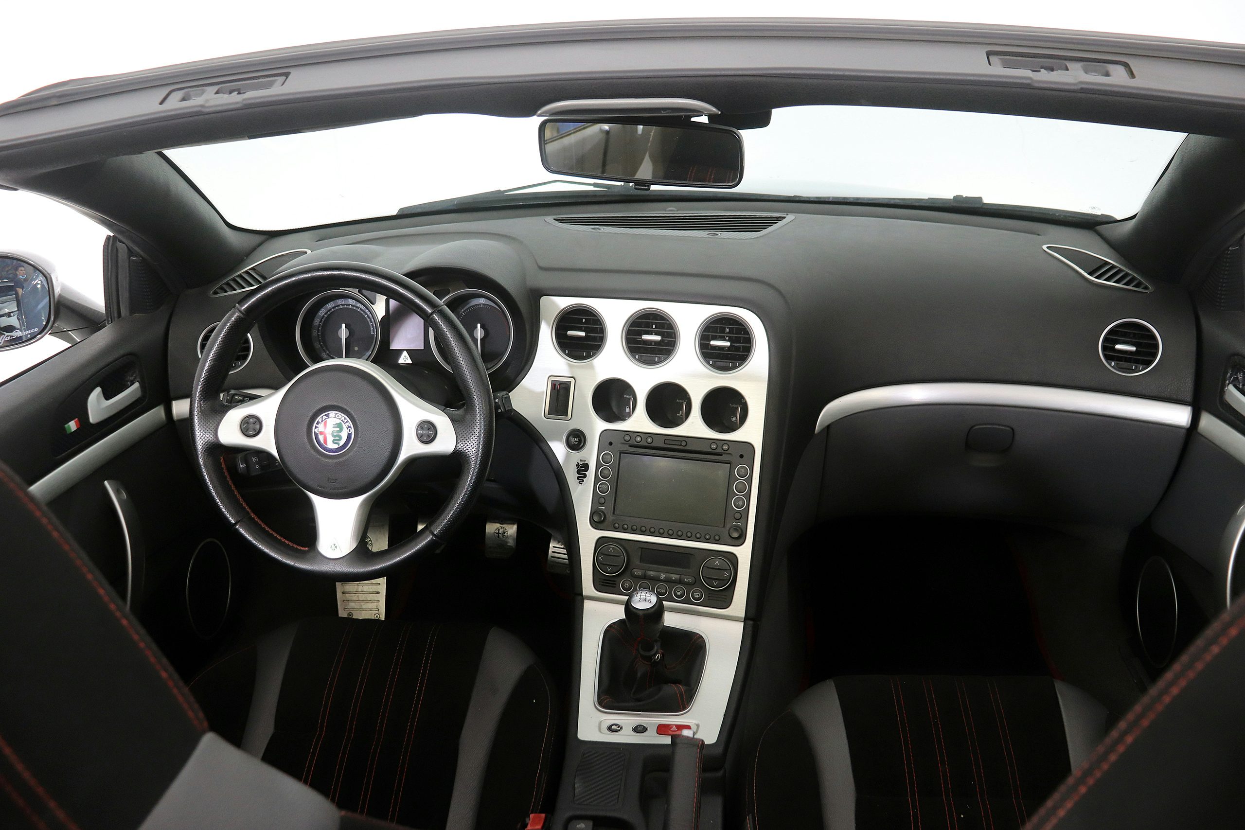 Alfa Romeo Spider 2.4 JTDm 200cv Distinctive 2p - Foto 15