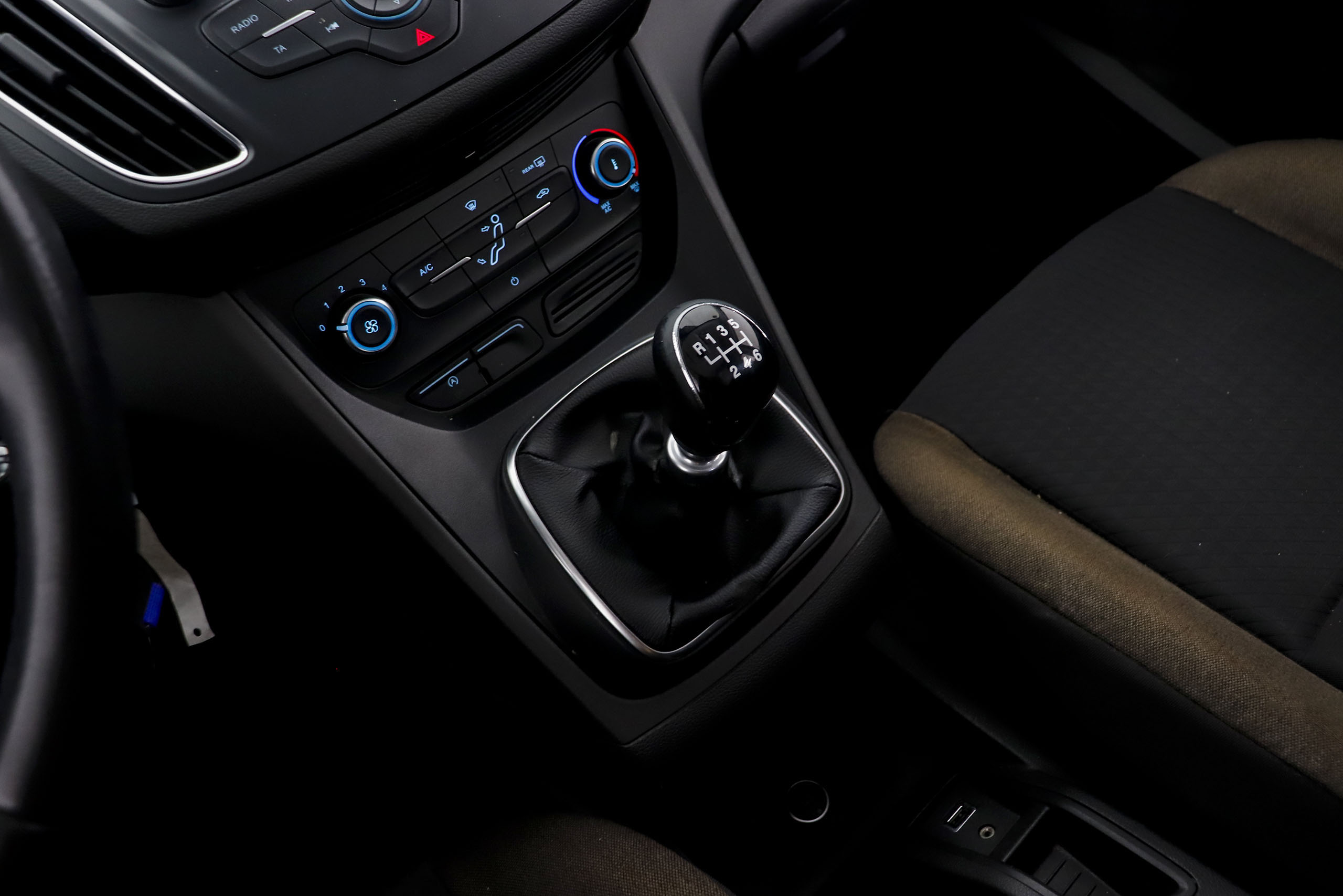 Ford C-Max 1.5 TDCi Flexifuel Trend - foto 19
